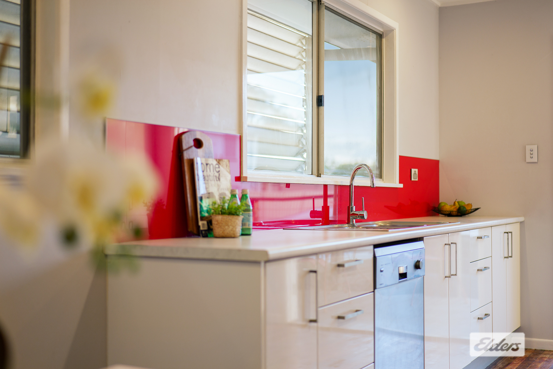 22 JACQUELINE AVENUE, Springwood QLD 4127 - Image 6