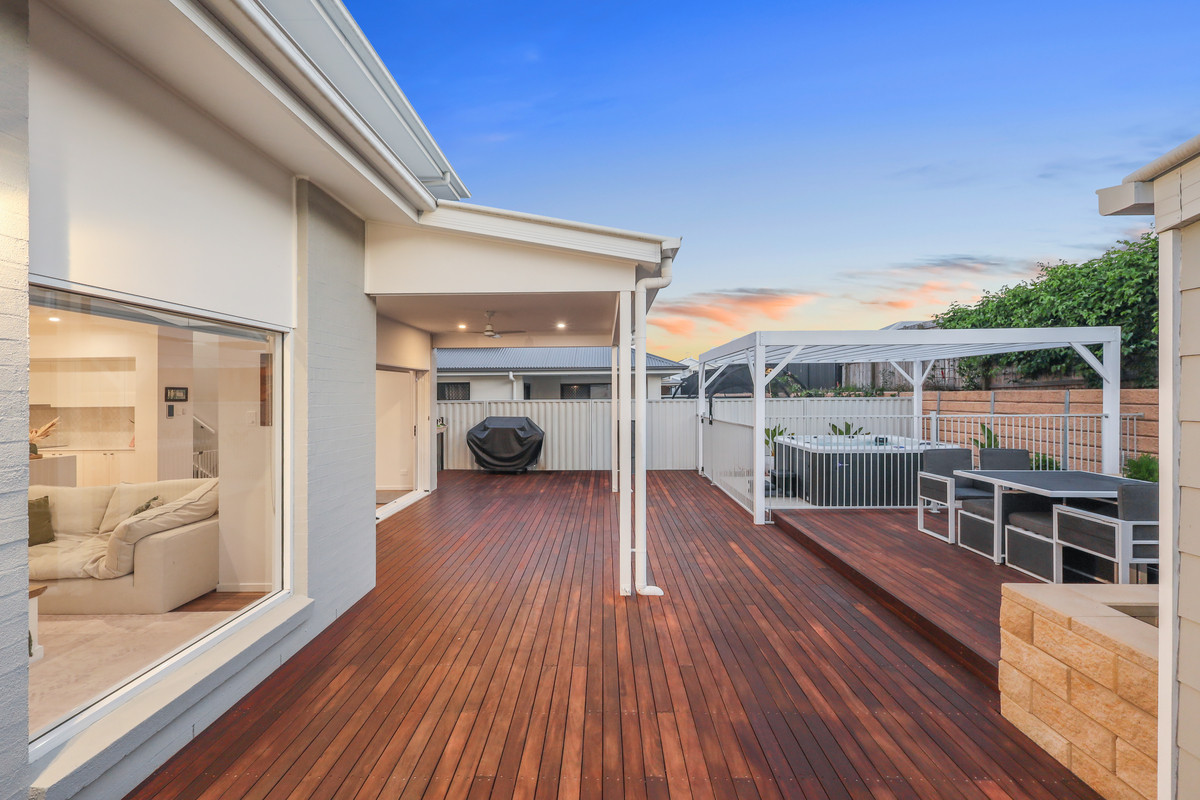 6-bedroom house at 7 Sherrard Street, Burpengary East, QLD 4505, Moreton Bay, Queensland