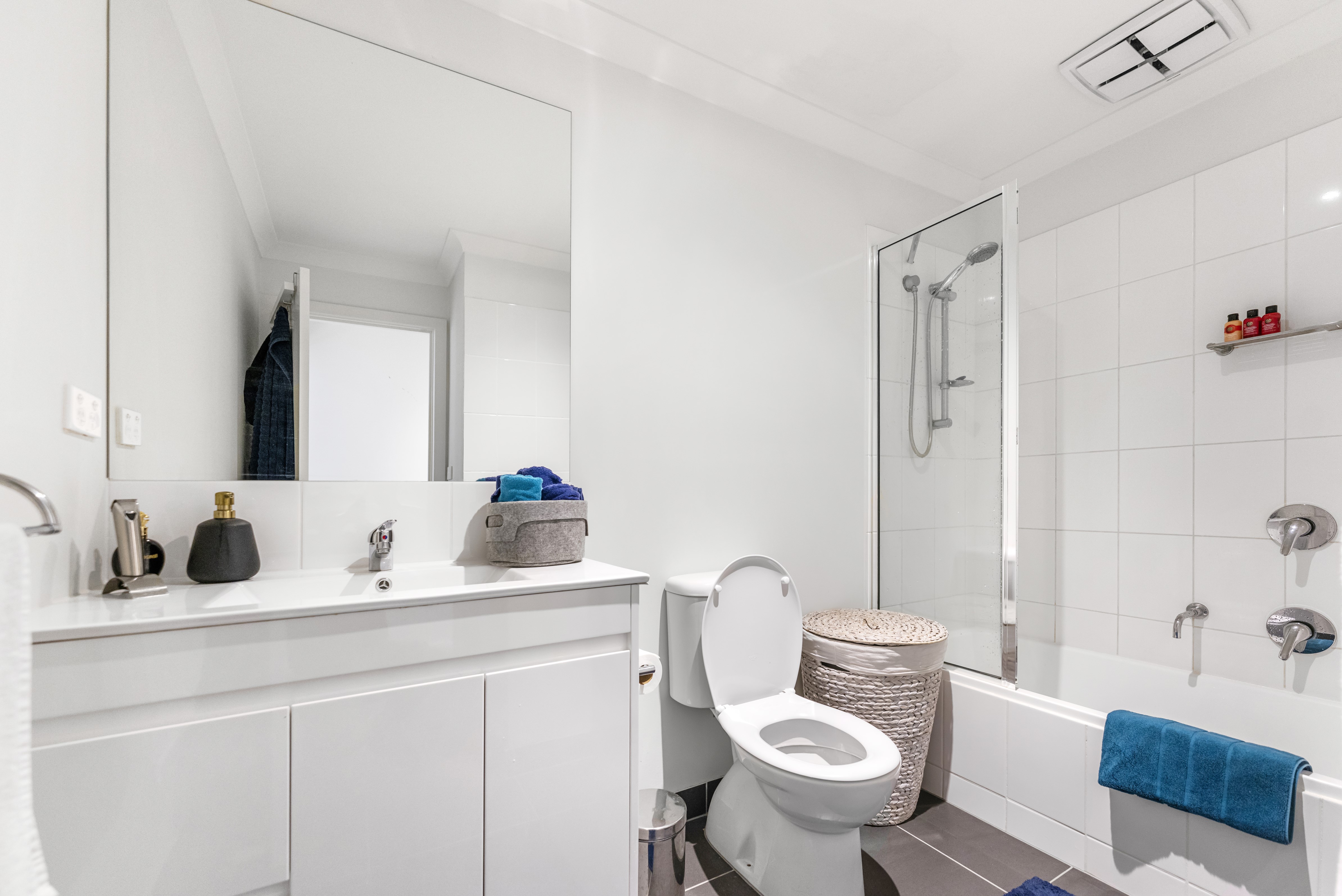 17 163 CARINISH ROAD, CLAYTON VIC 3168 - Image 9
