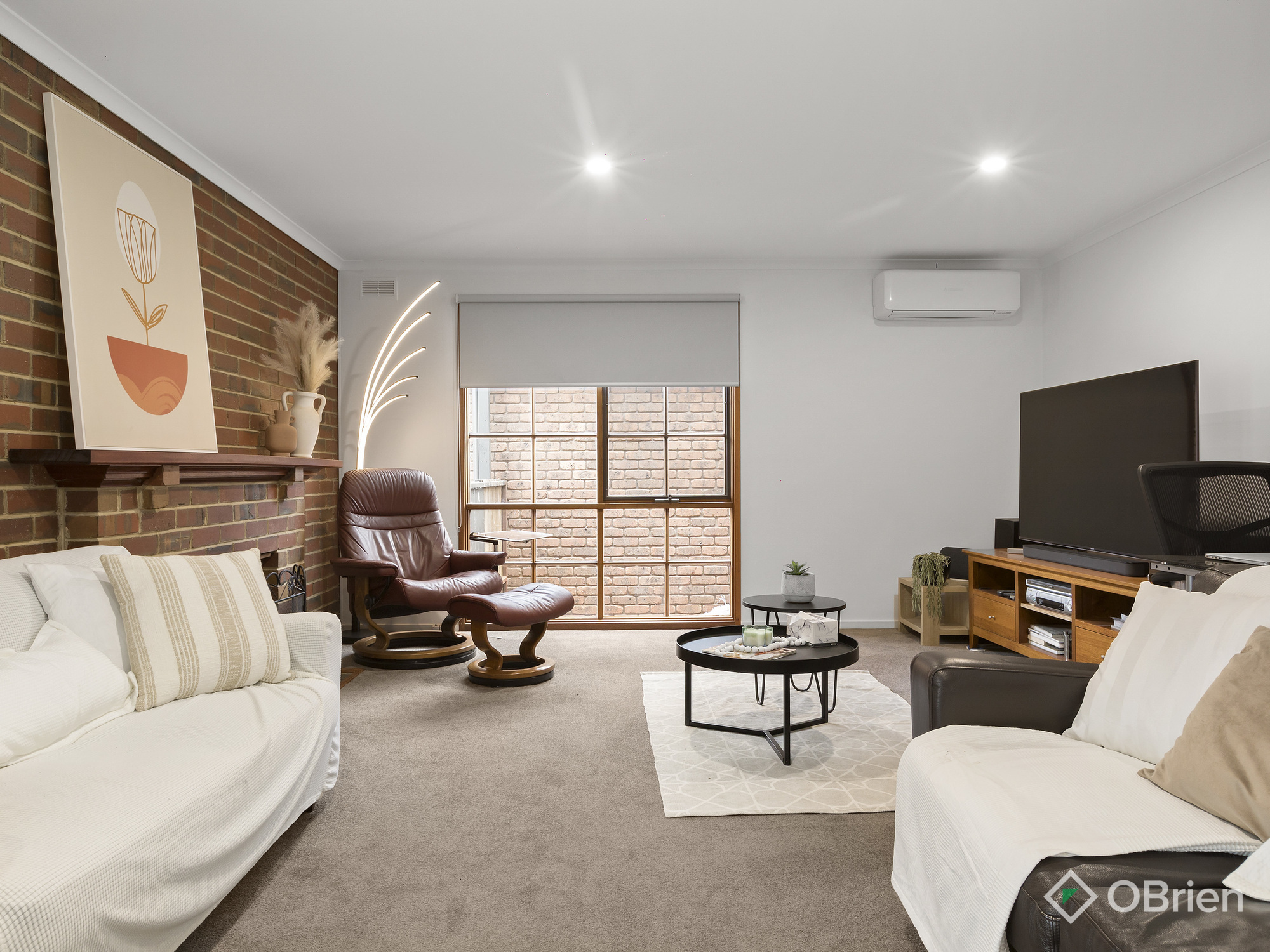 1/25 Carrington Street, Sydenham, VIC 3037 - Image 3