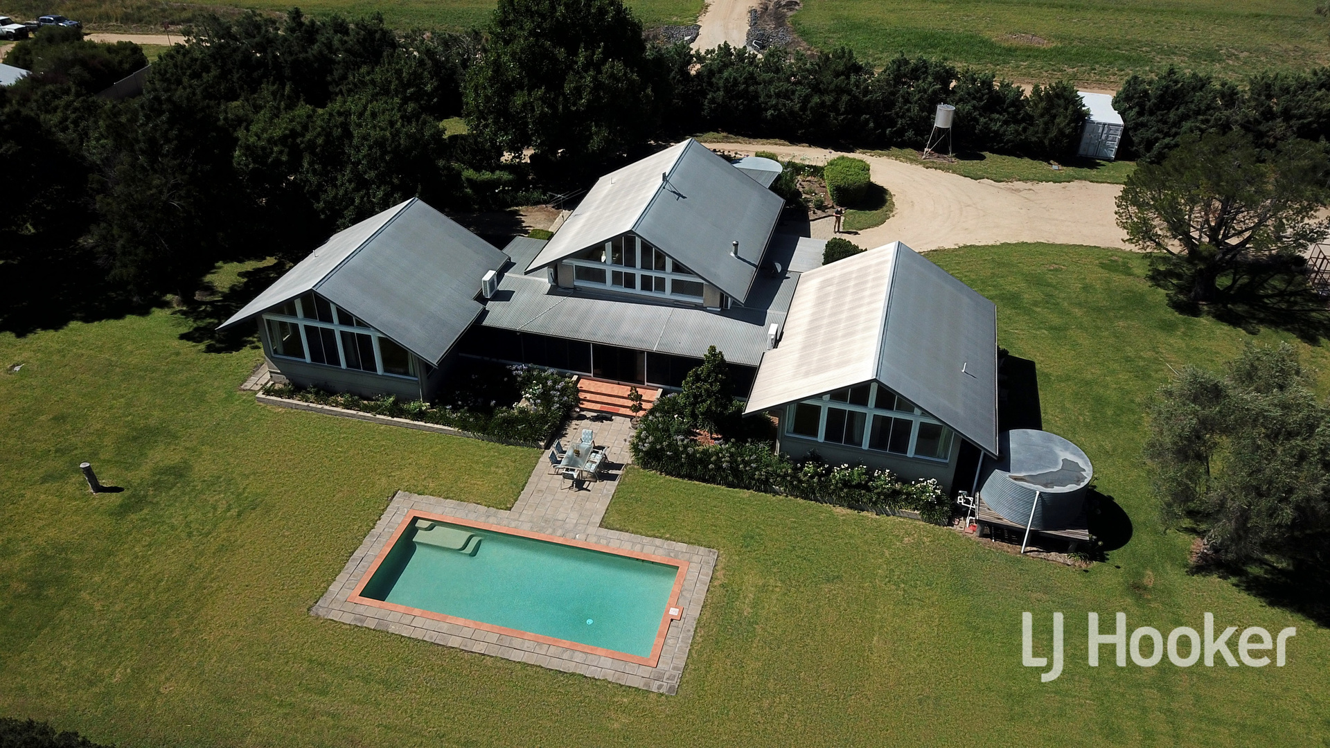 5-bedroom unit at 71 Gillespies Lane, Inverell, Nsw, 2360, Inverell, New South Wales