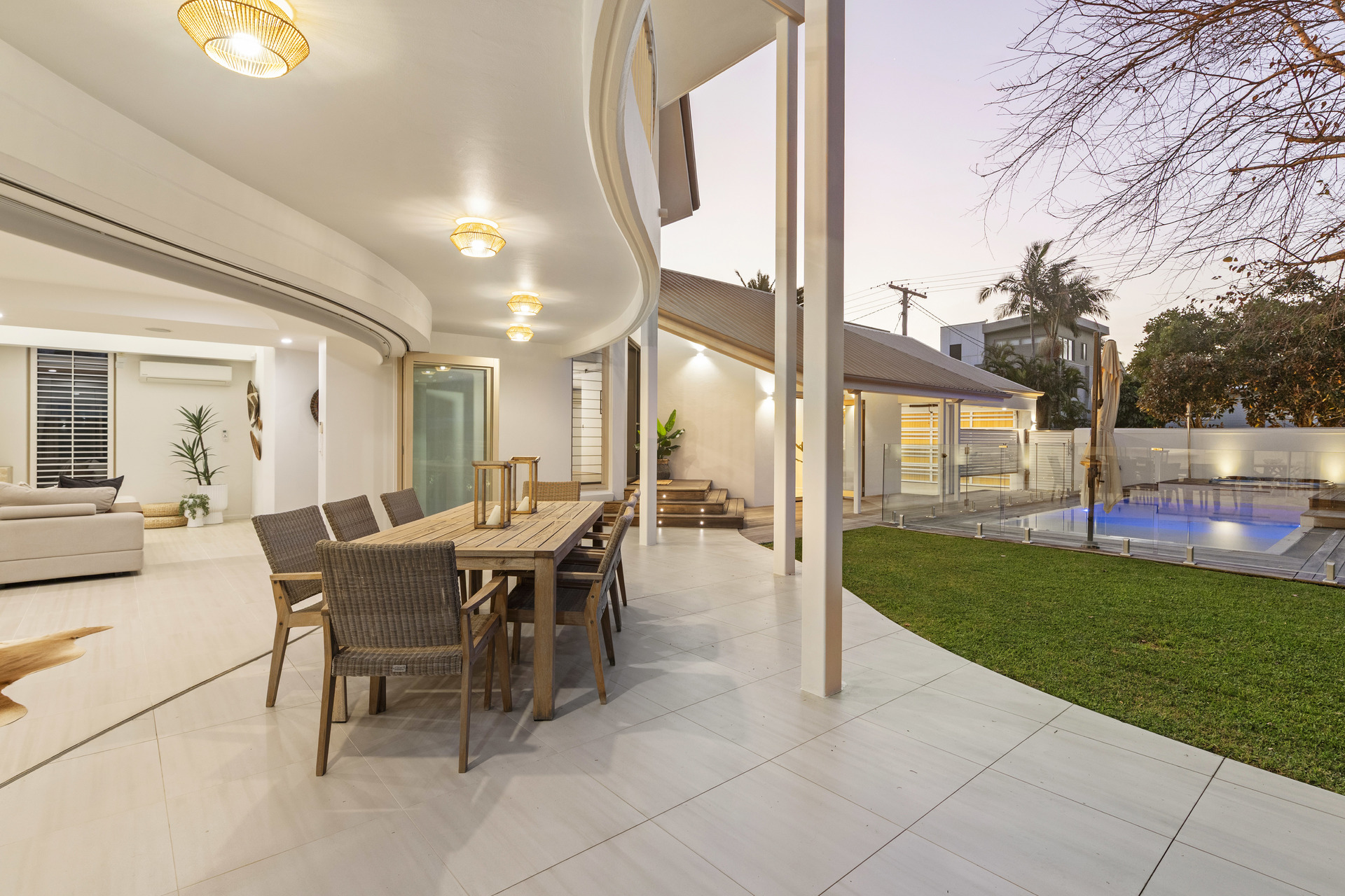 22 HILDA STREET, Mermaid Beach QLD 4218 - Image 9