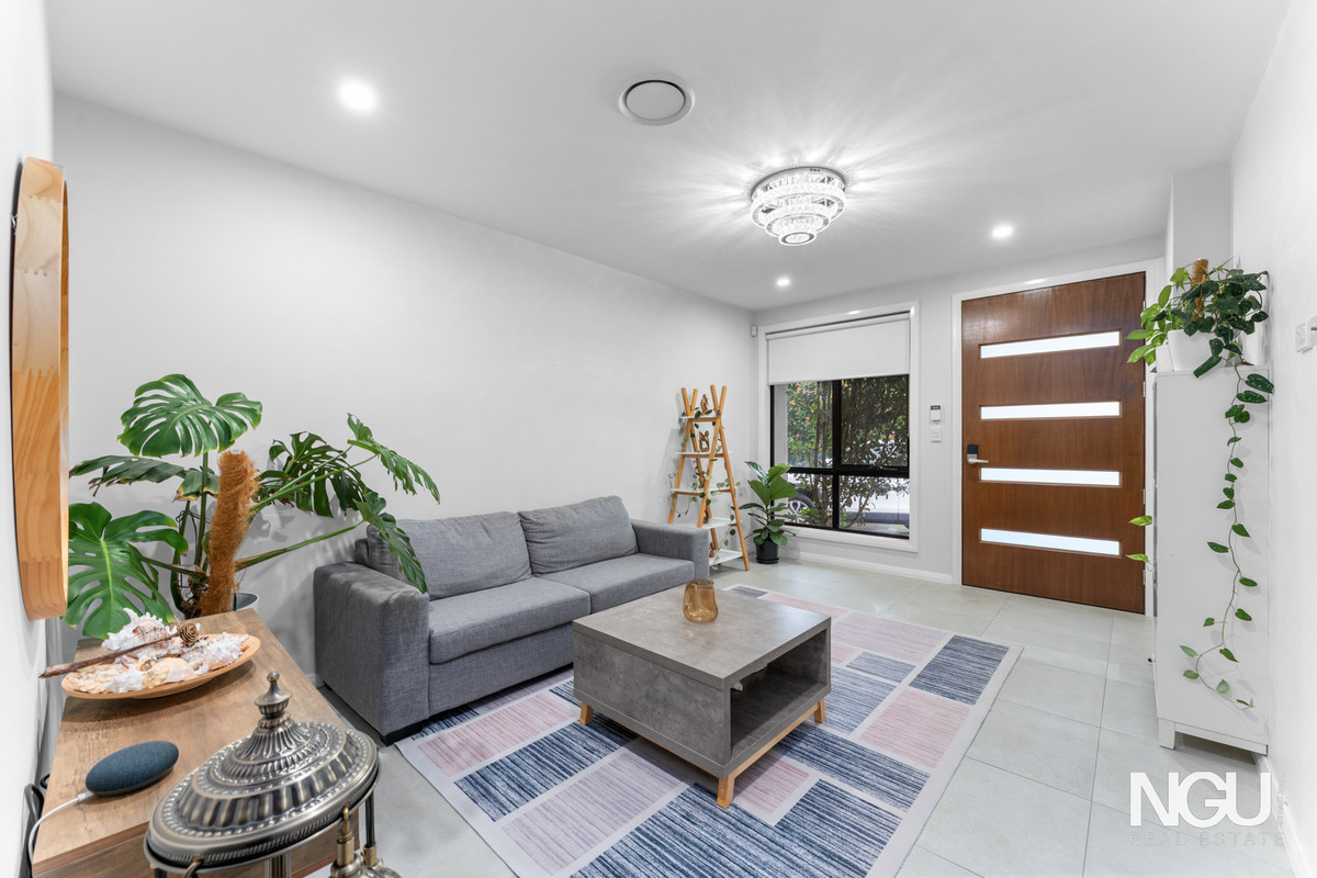 8 Holstein Close, Quakers Hill, NSW 2763 - Image 6