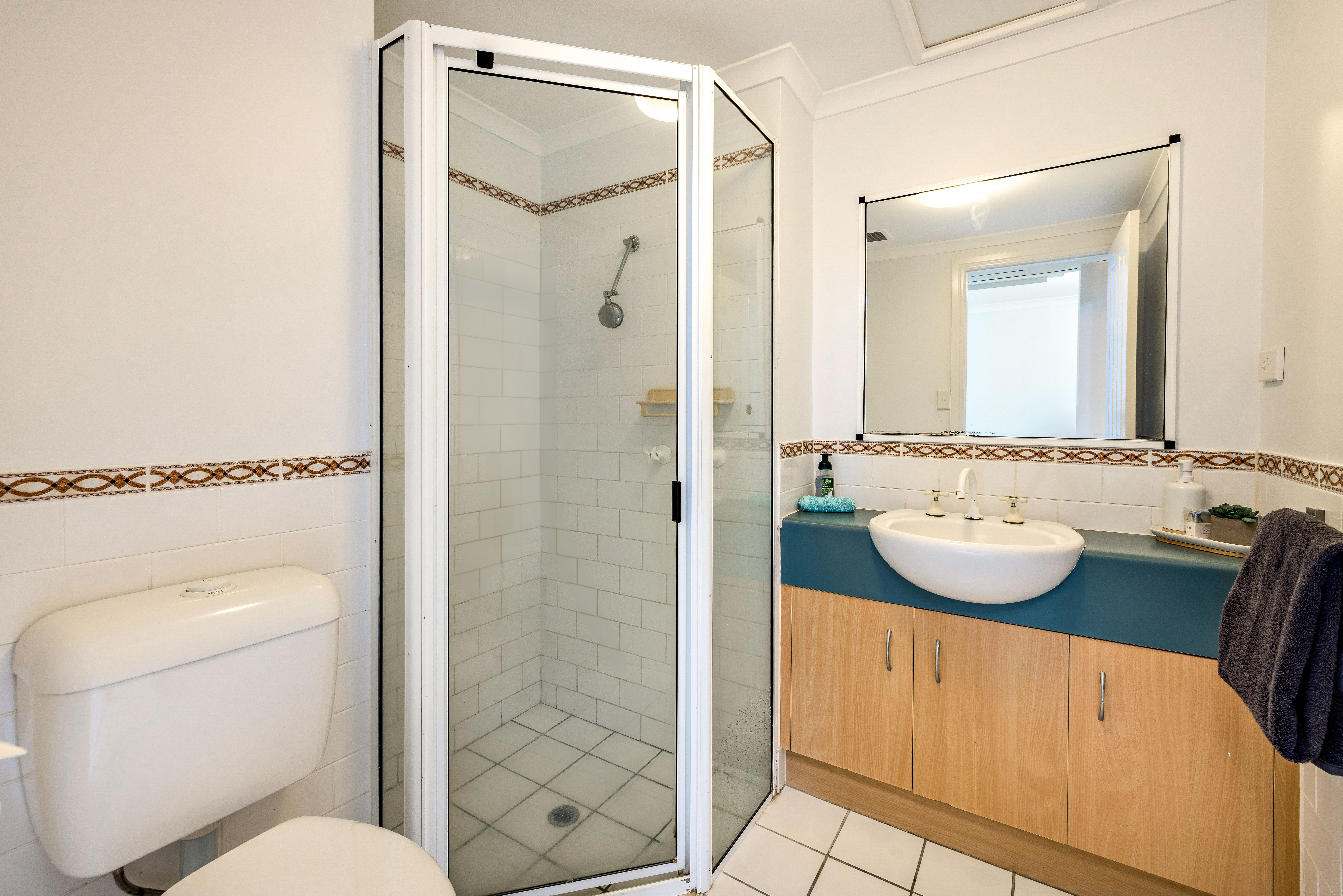 21/186-188 Mcleod Street, Cairns North, QLD 4870 - Image 6