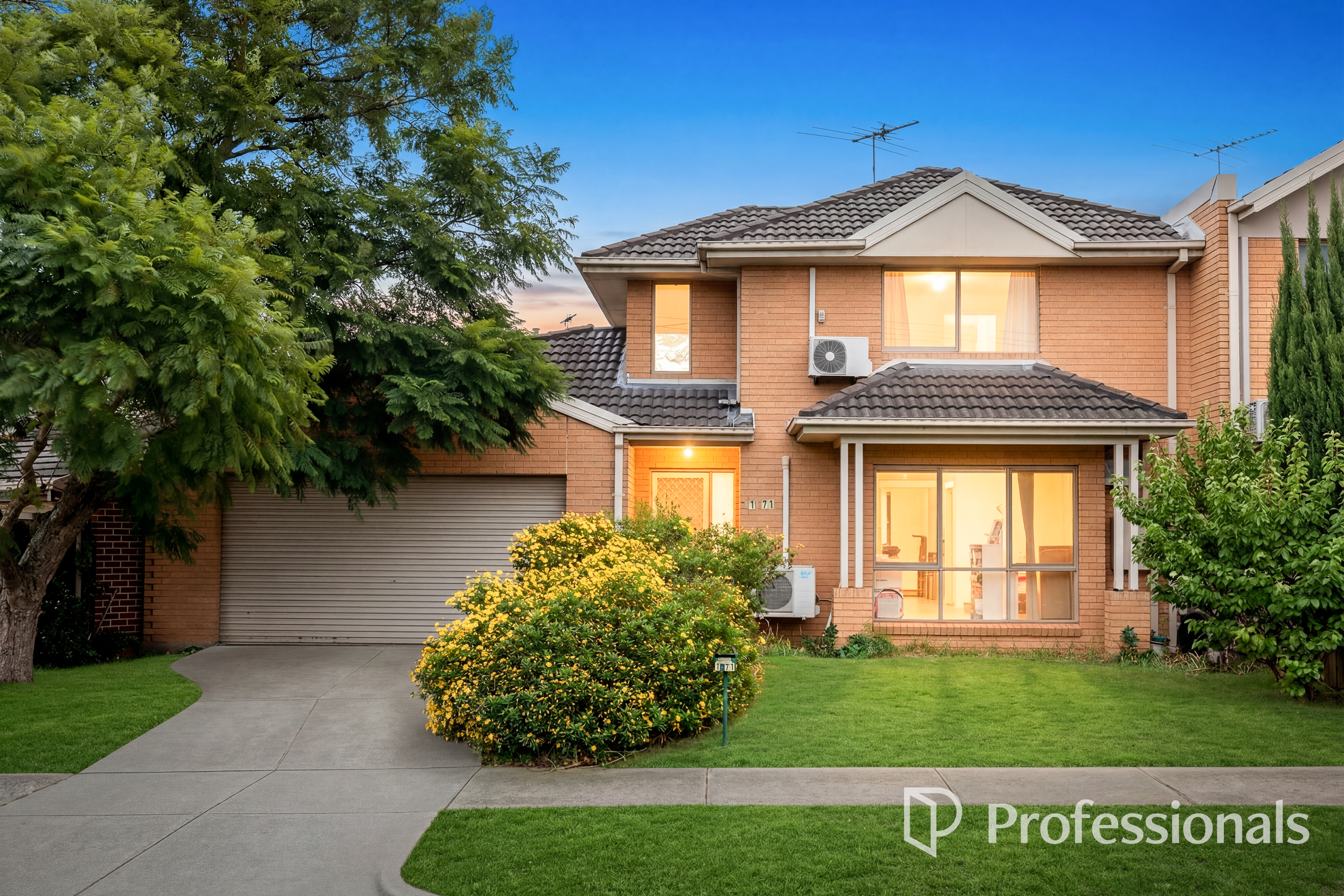 UNIT 1 71 MARSHALL AVENUE, Clayton VIC 3168 - Image 1