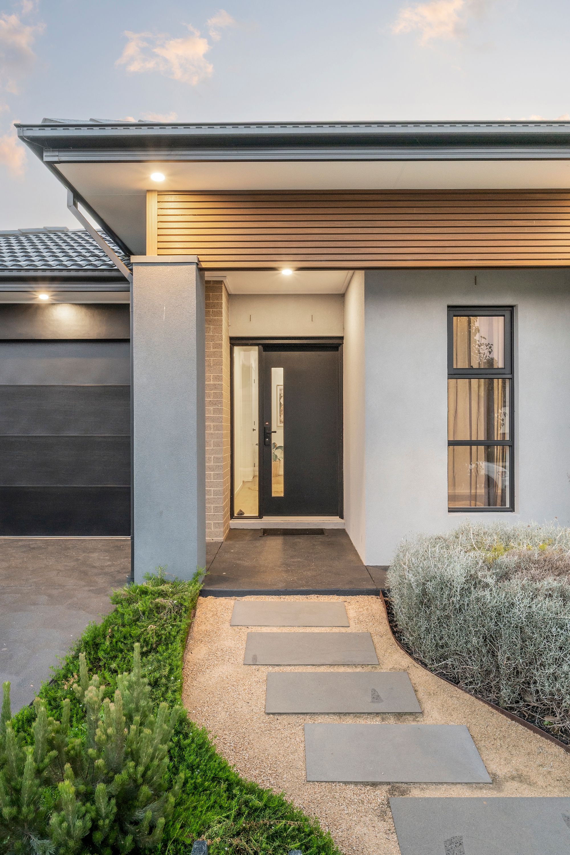 14 DREAMER CIRCUIT, Mount Duneed VIC 3217 - Image 2