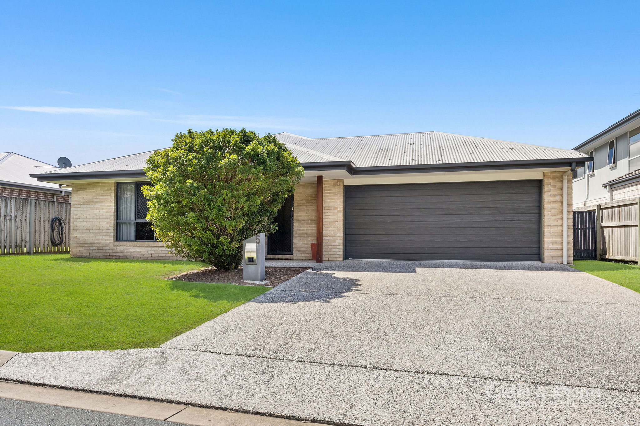 5 LAUREN CIRCUIT, Brighton QLD 4017 - Image 1