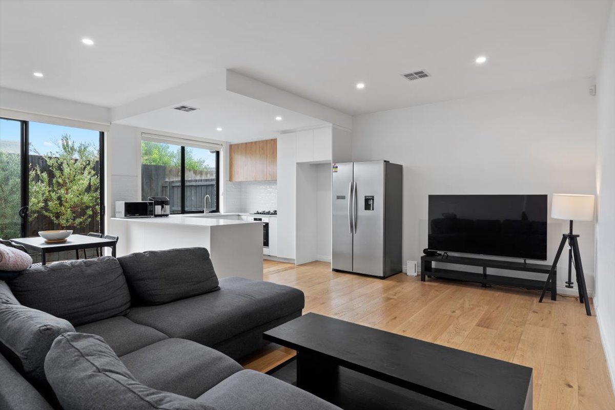 2-bedroom unit at 2/59 Jetty Road, Rosebud, VIC 3939, Mornington Peninsula, Victoria