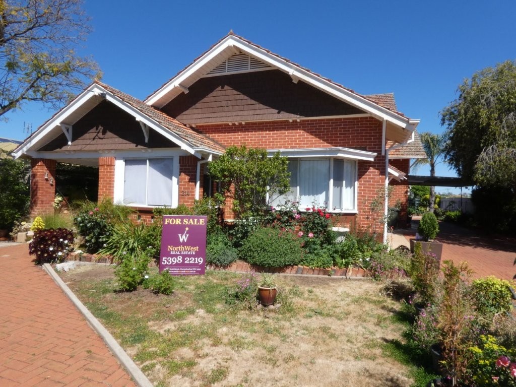 4-bedroom house at 214 Scott Street, Warracknabeal, VIC 3393, Yarriambiack, Victoria