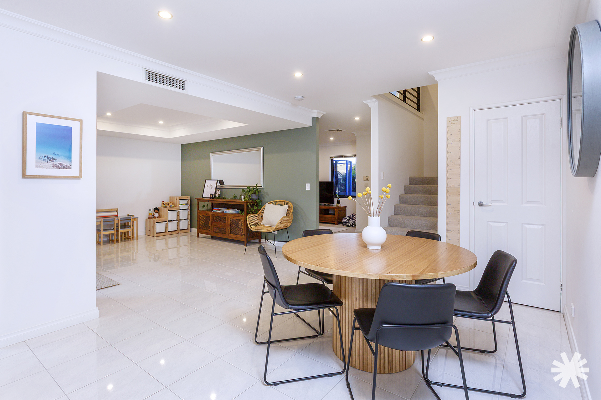 98 Surrey Road, Rivervale, WA 6103 - Image 8