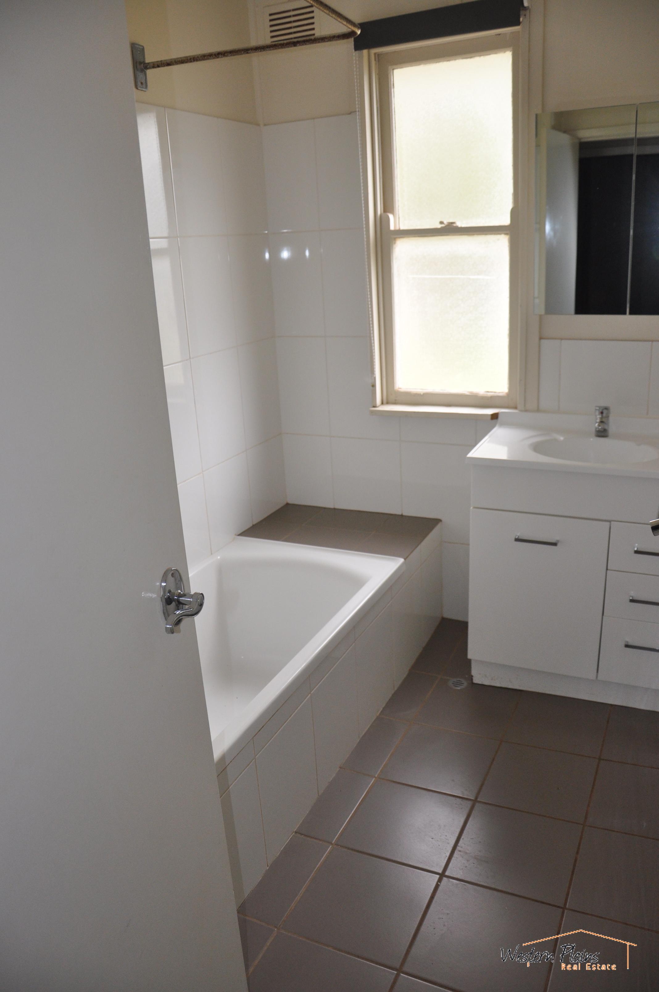 20 Prince Street, Cobar, NSW 2835 - Image 6
