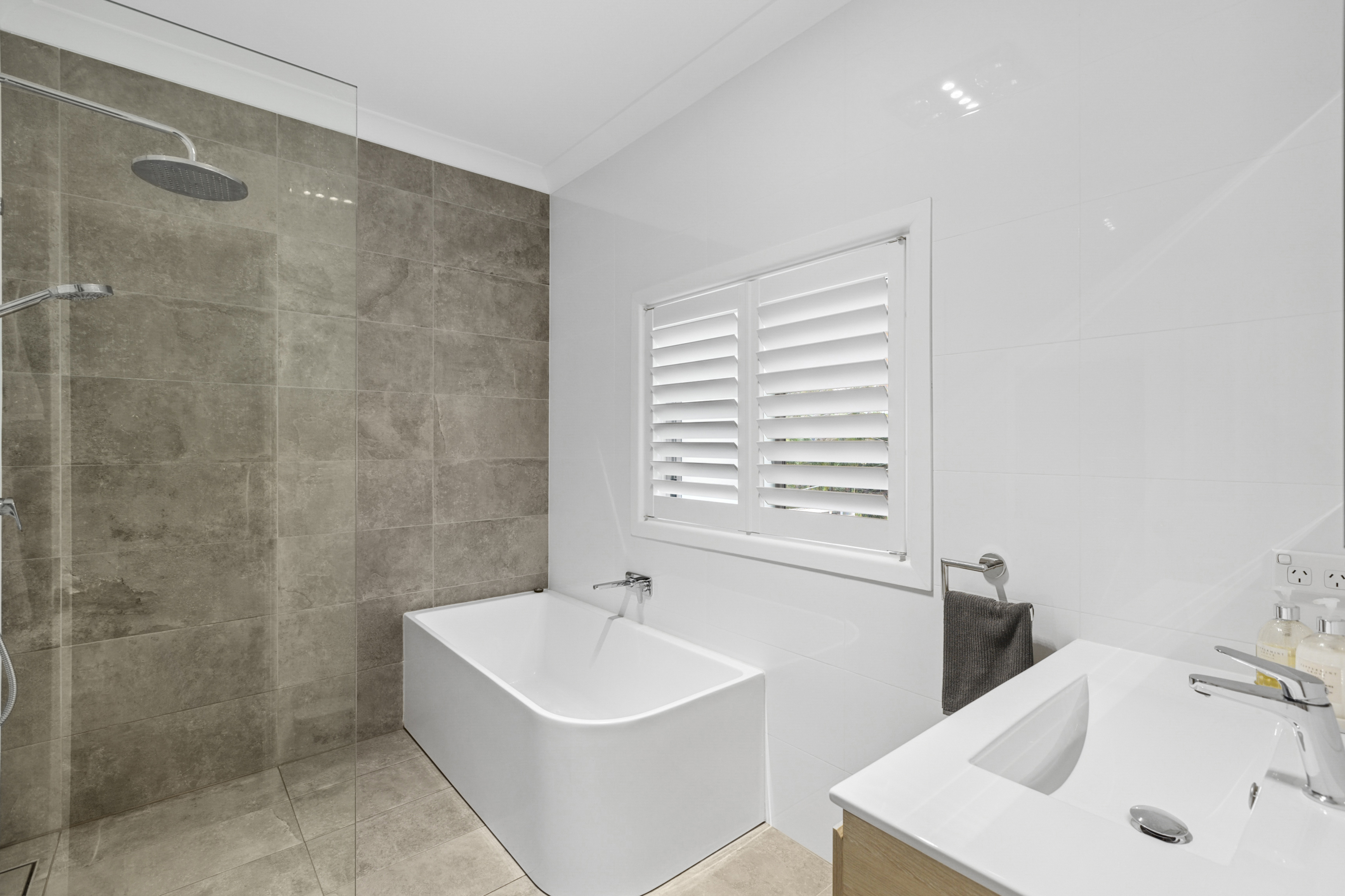 46 Bolwarra Road, North Narrabeen, NSW 2101 - Image 10