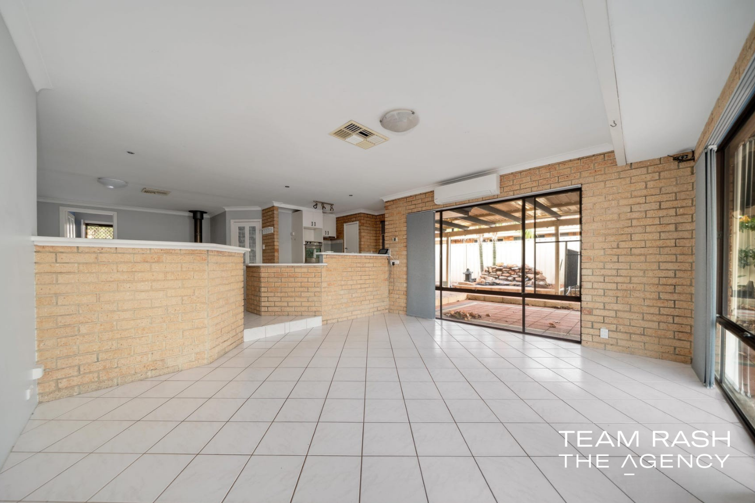 11 BRIGADOON PLACE, Cooloongup WA 6168 - Image 4