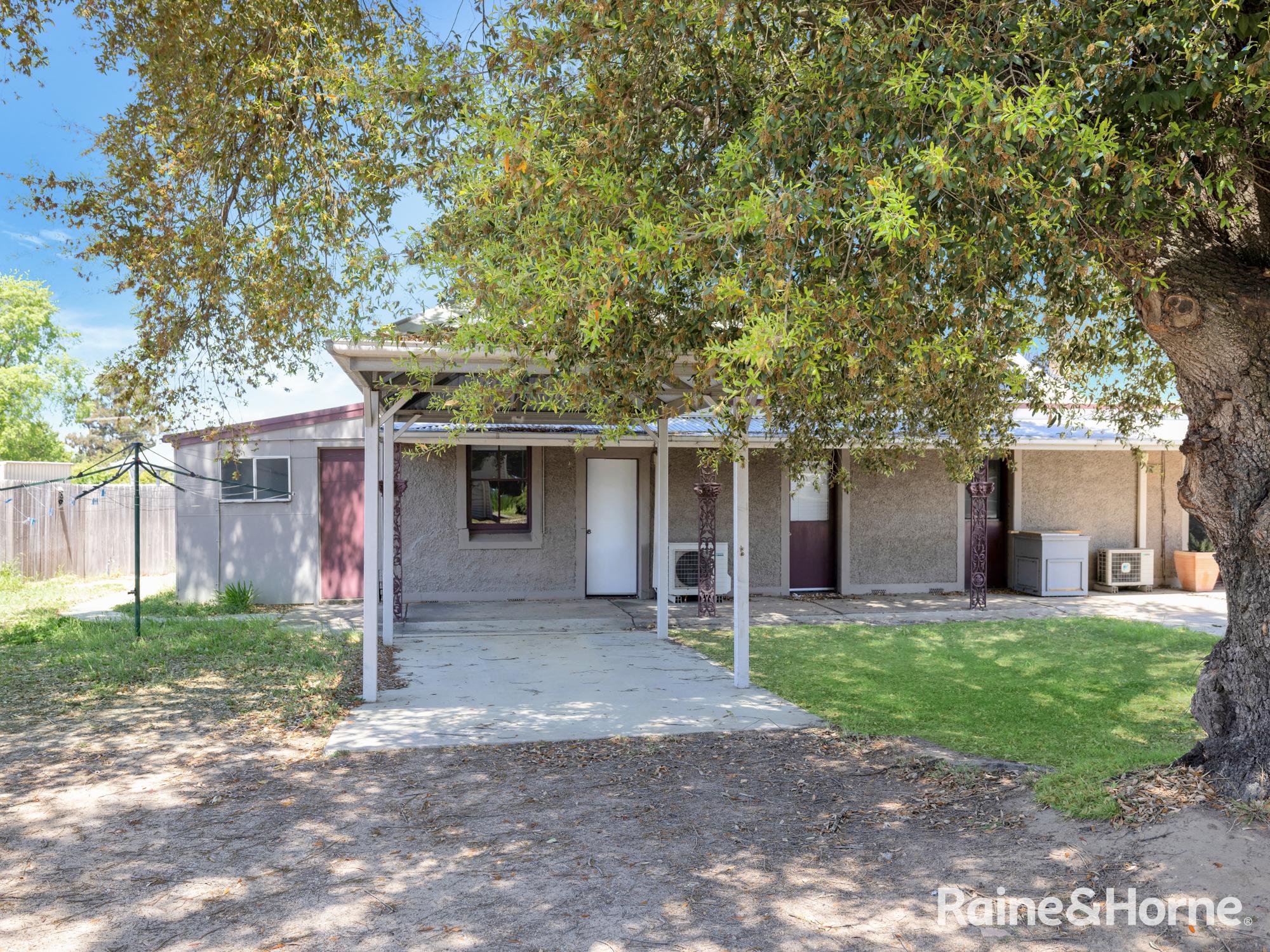 2-bedroom house at 135 Durham Street, Bathurst, NSW 2795, Bathurst, New South Wales