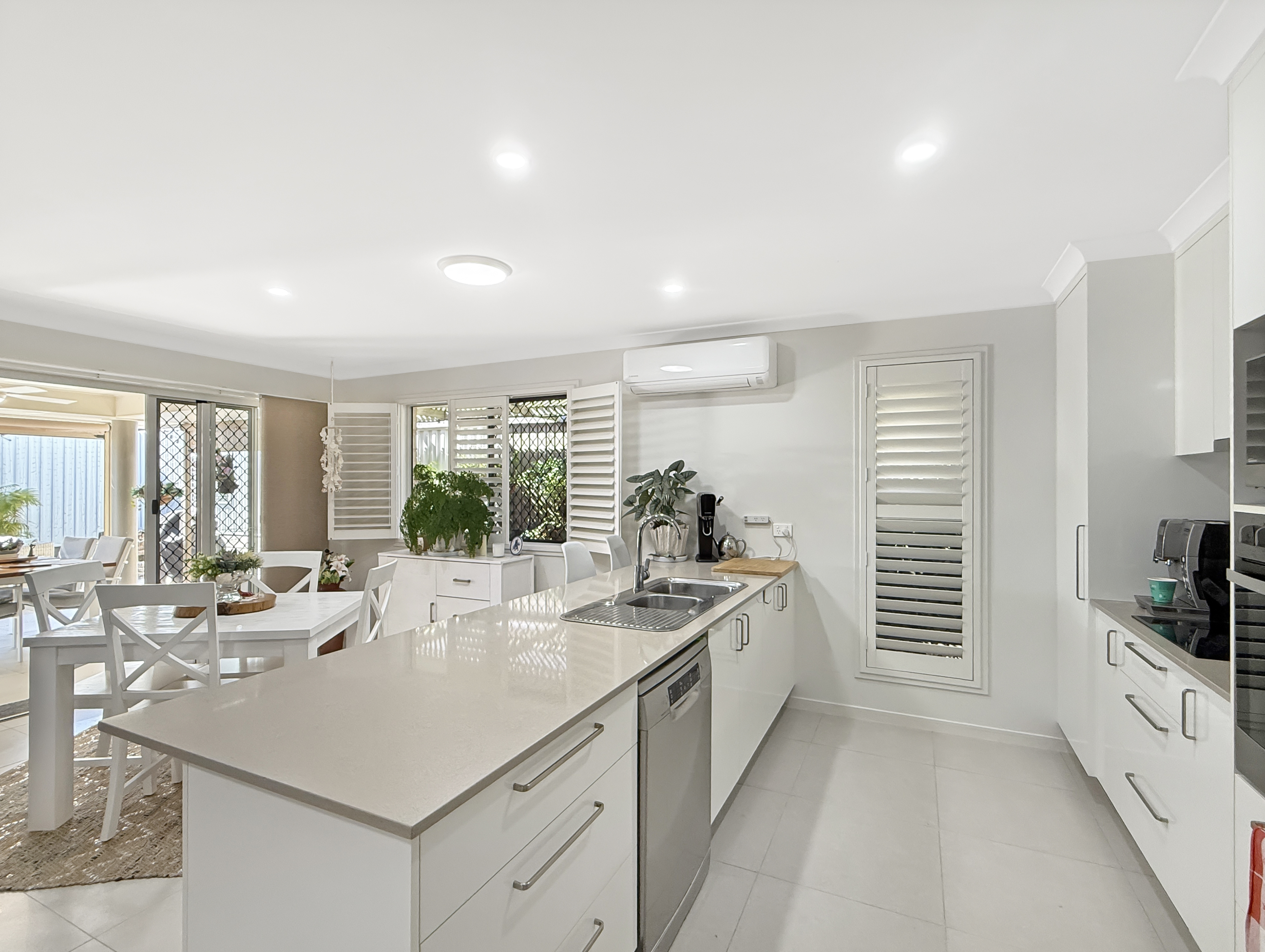 4 Rossington Drive, Urraween QLD 4655 - Image 4