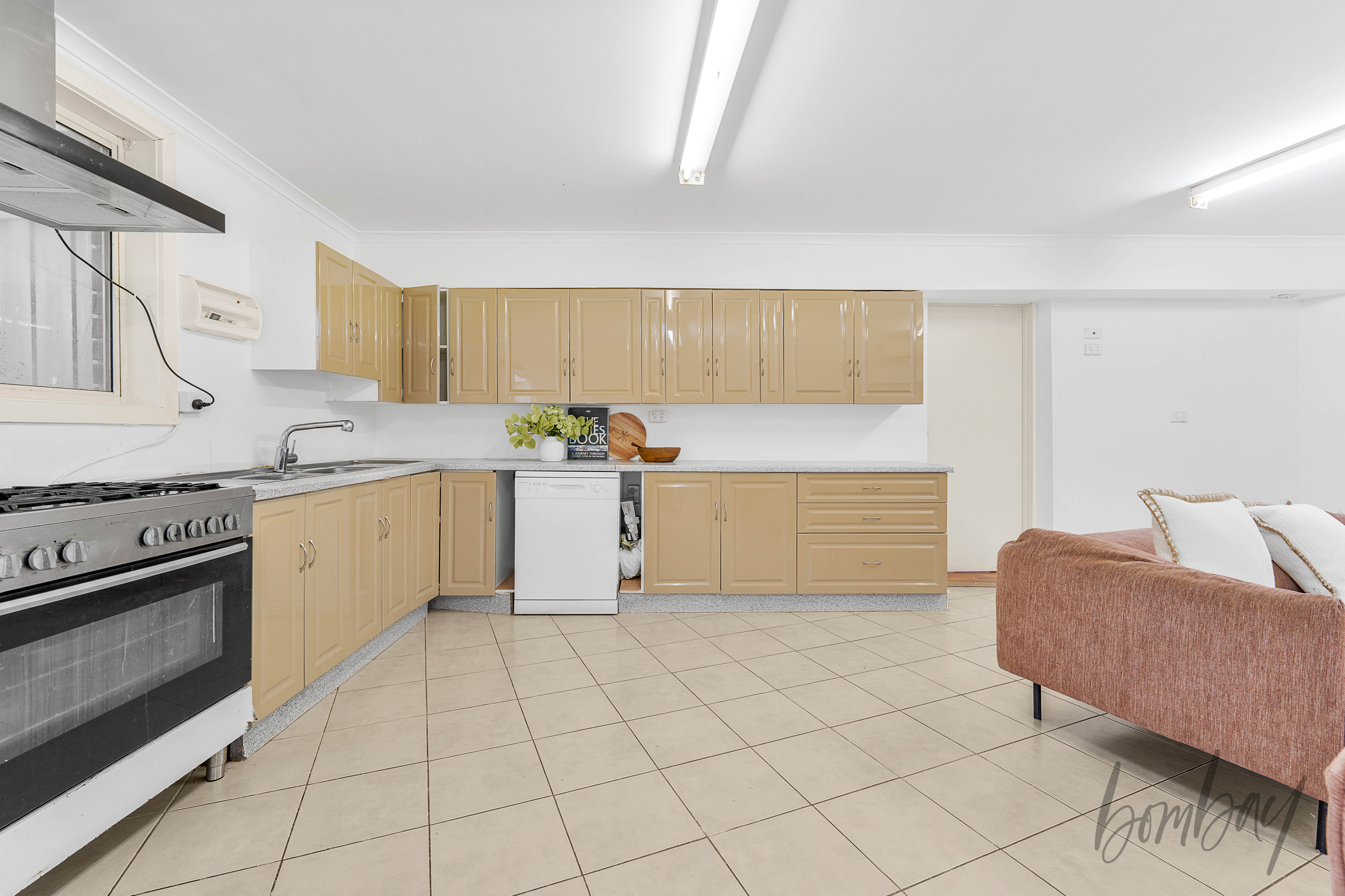 9 Hermitage Court, Meadow Heights, VIC 3048 - Image 5