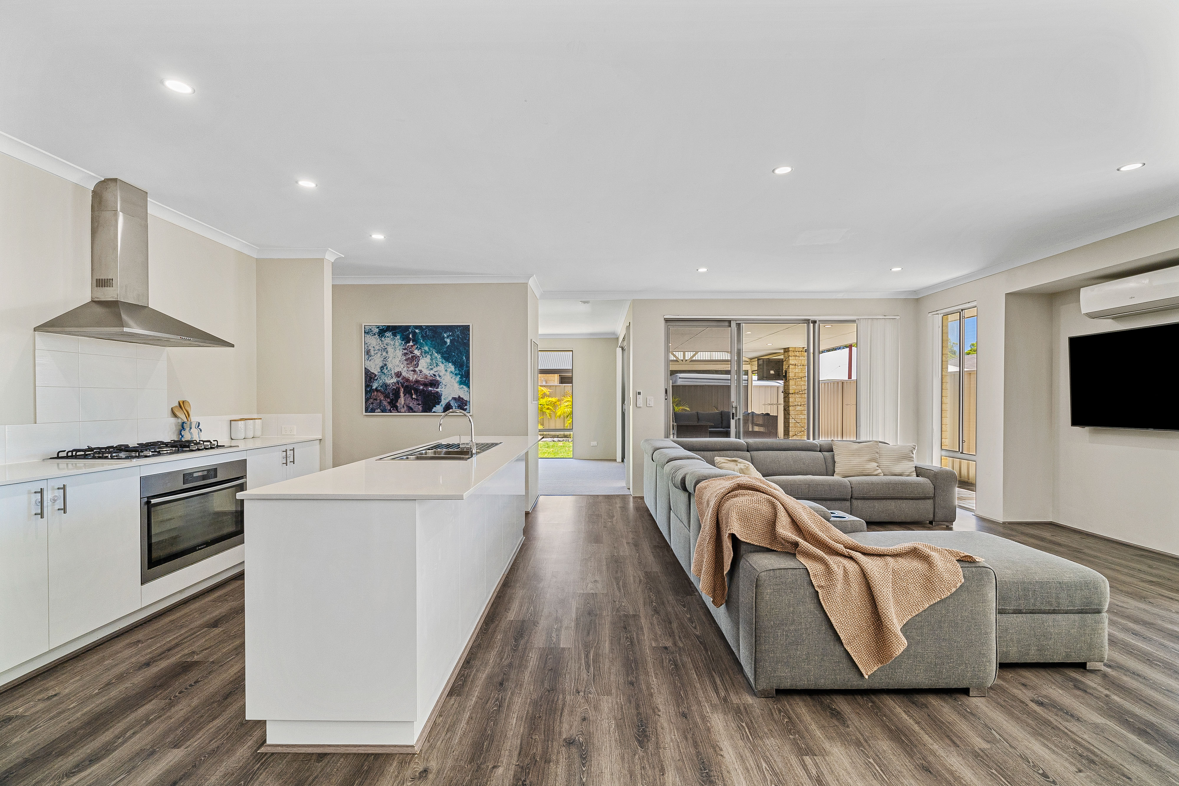 7 BREEZY WAY, Meadow Springs WA 6210 - Image 3