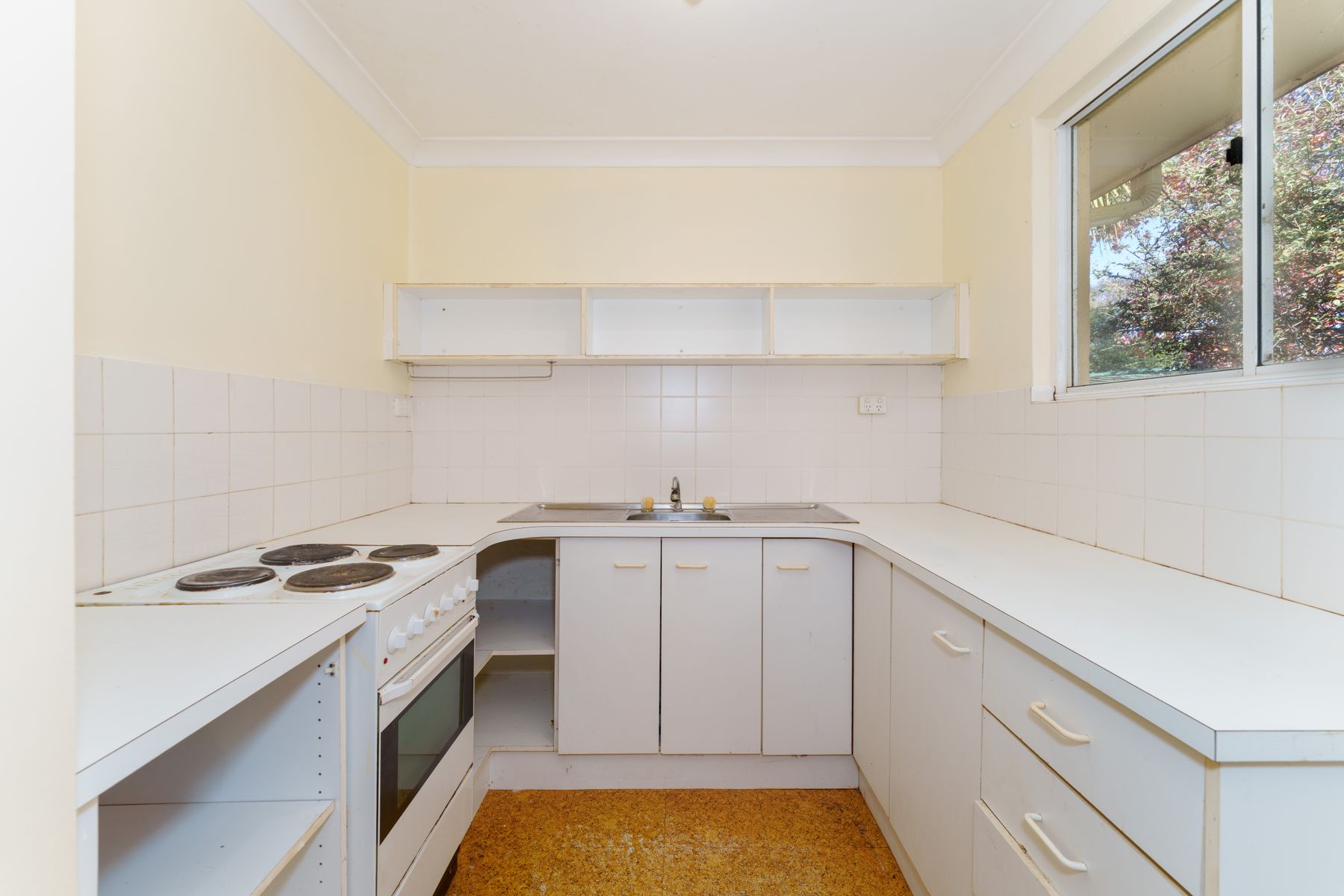 37 WESTBOURNE AVENUE, Wentworth Falls NSW 2782 - Image 5