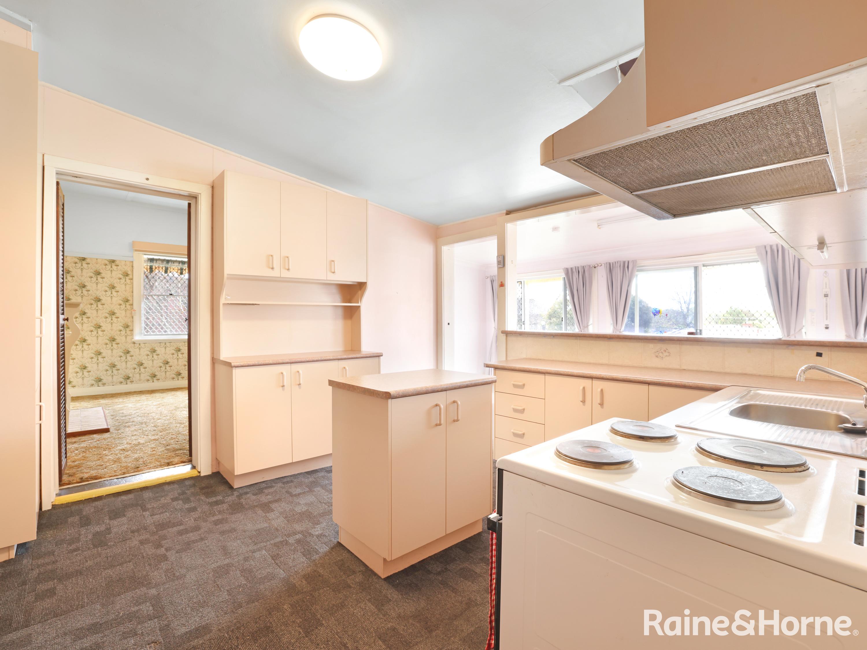 355 Howick Street, Bathurst, NSW 2795 - Image 8
