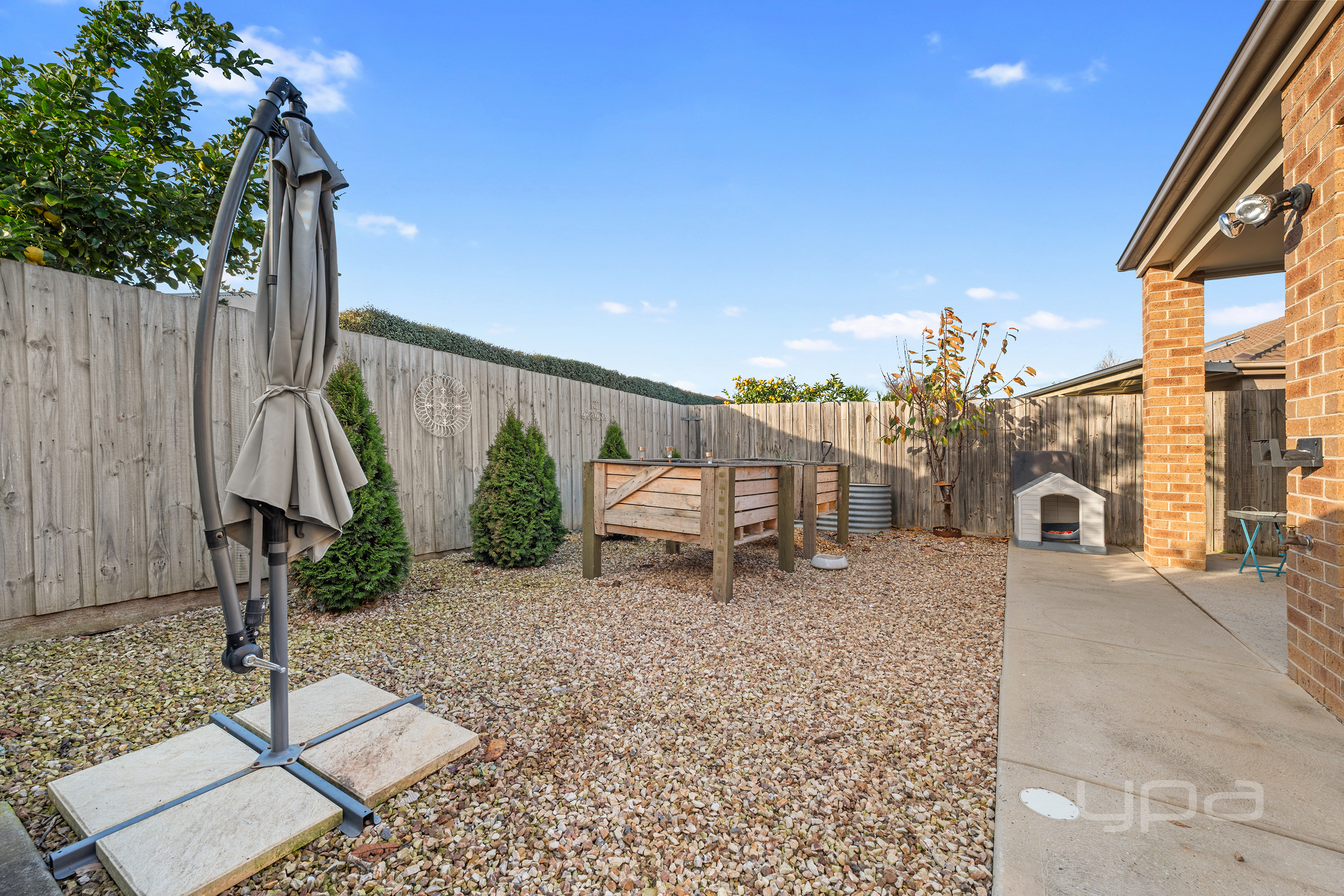 4-bedroom unit at 2/10 Drysdale Place, Brookfield, VIC 3338, Melton, Victoria
