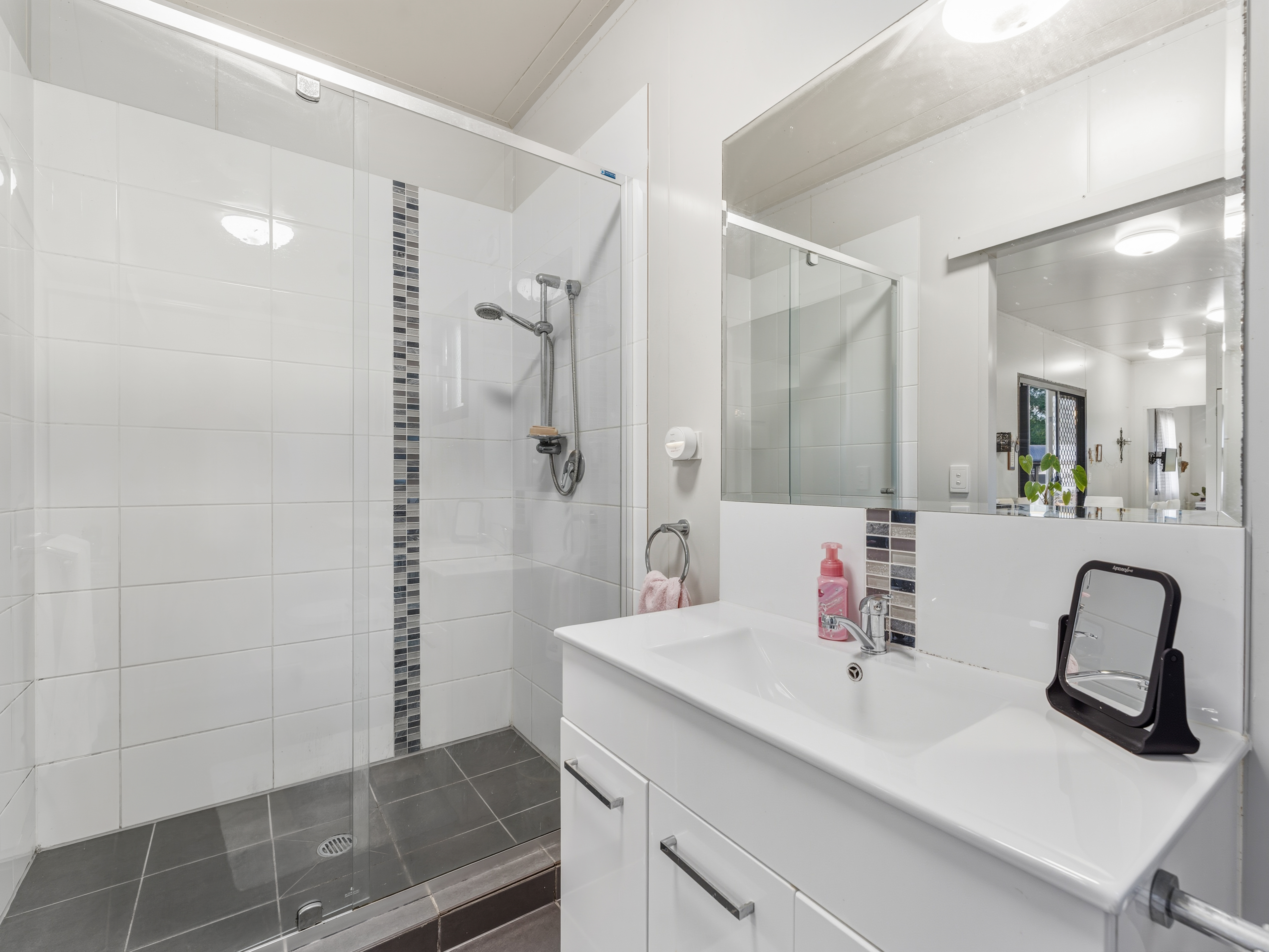 6-bedroom house at 155 Victoria Drive, Jimboomba, Qld, 4280, Logan, Queensland