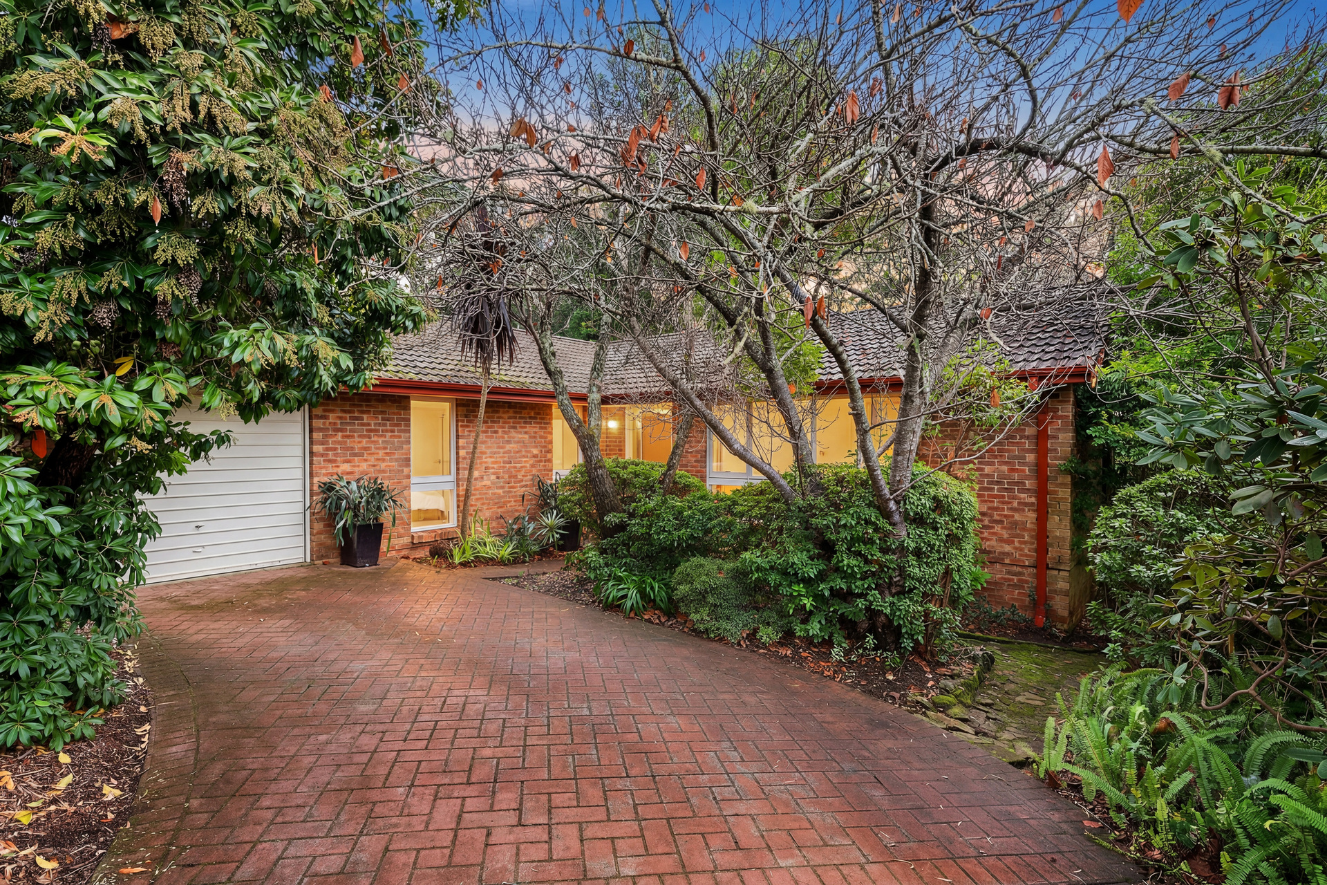 24 MINNI HA HA ROAD, Katoomba NSW 2780 - Image 1