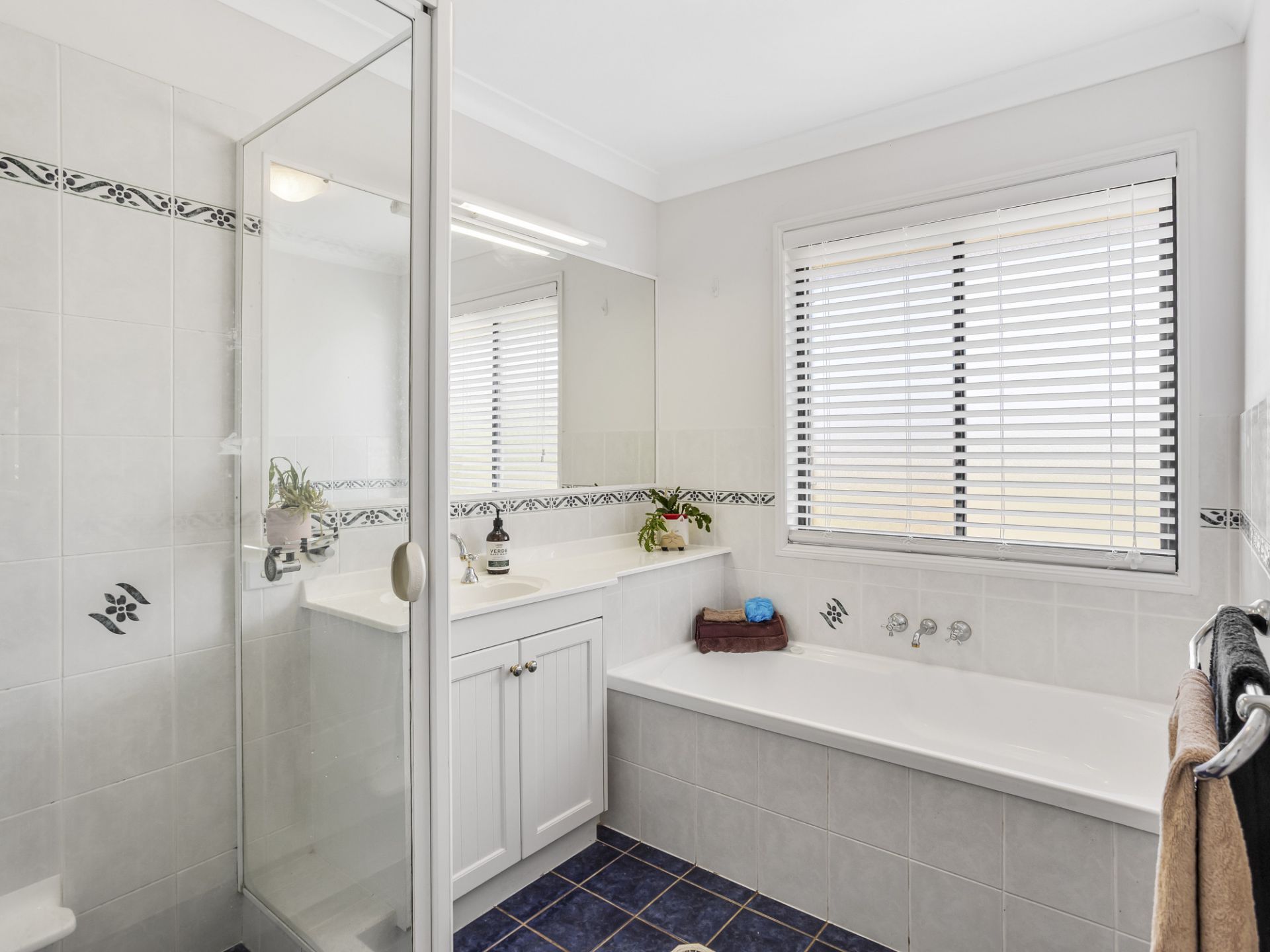 4 Paten Close, Birkdale, QLD 4159 - Image 10