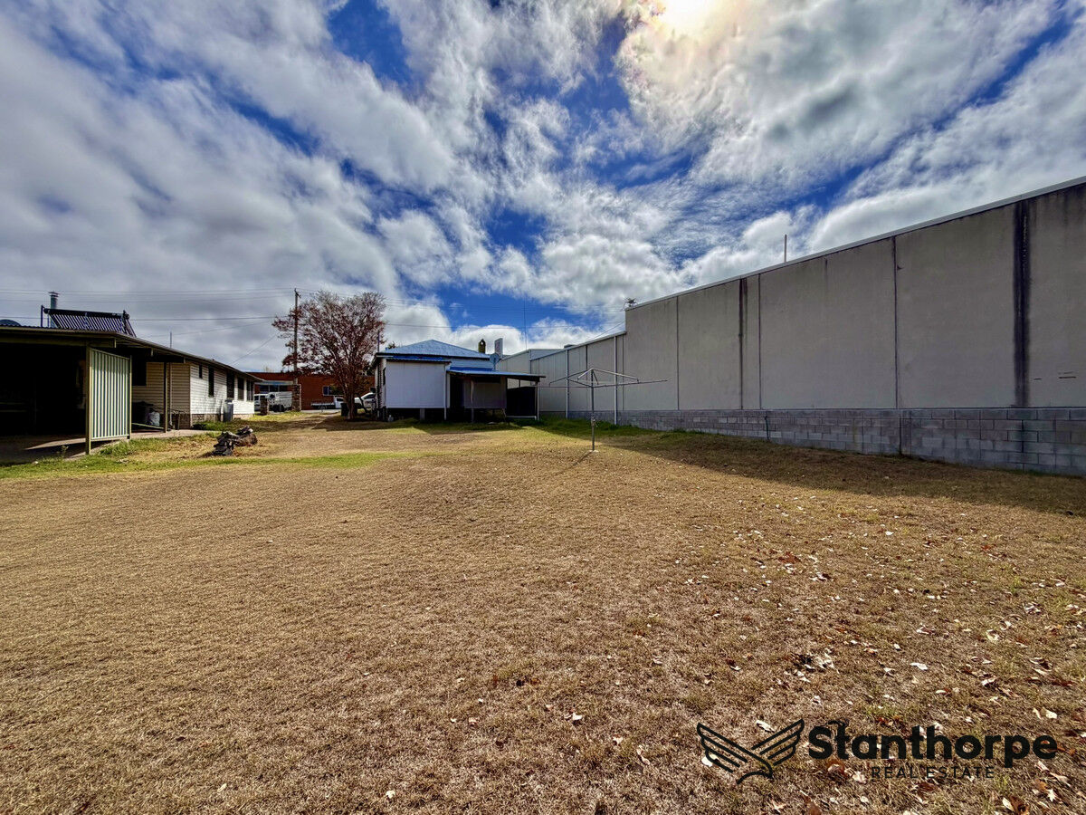 109 FOLKESTONE STREET, Stanthorpe QLD 4380 - Image 9