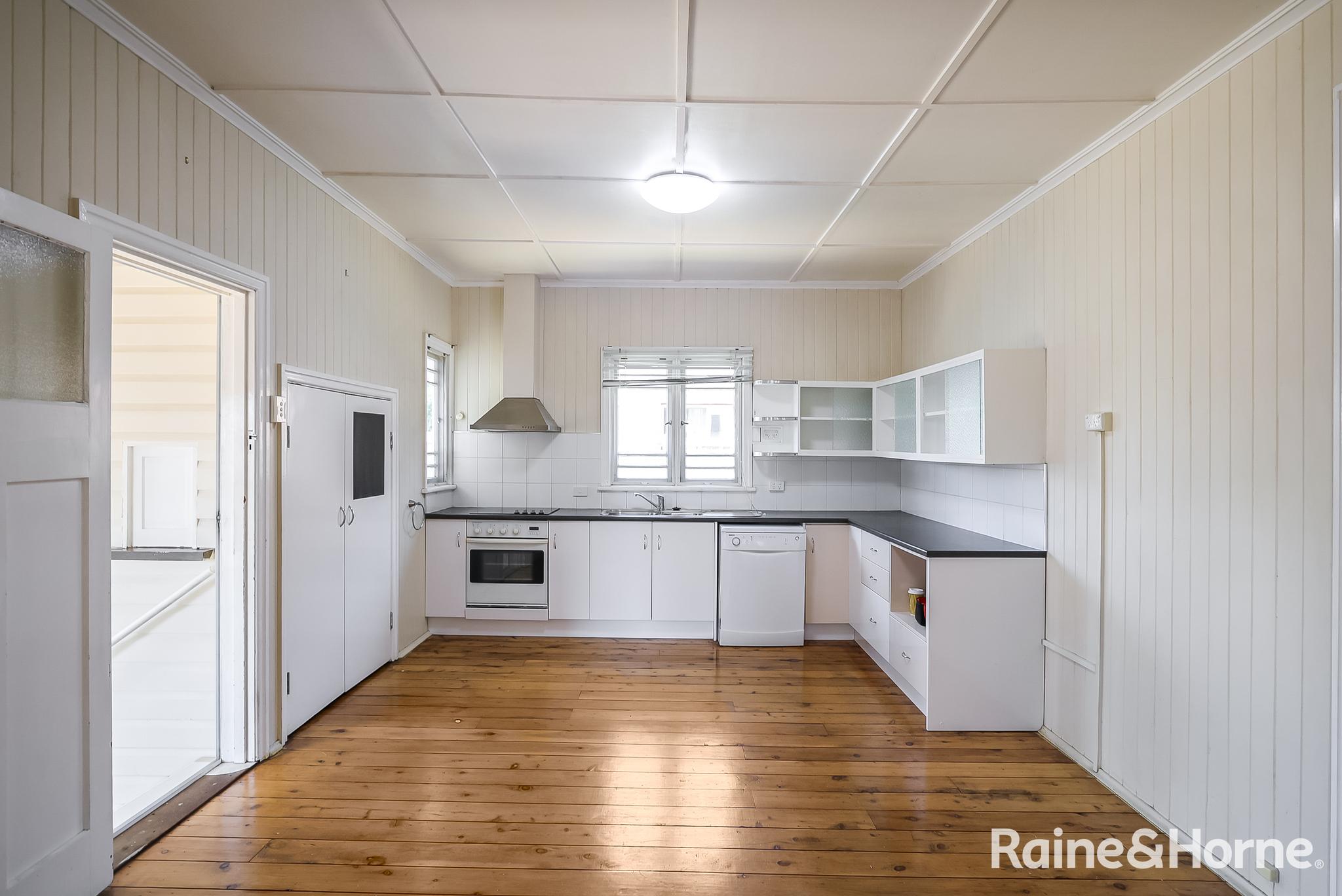 3-bedroom house at 90 Albion Street, Warwick, QLD 4370, Southern Downs, Queensland