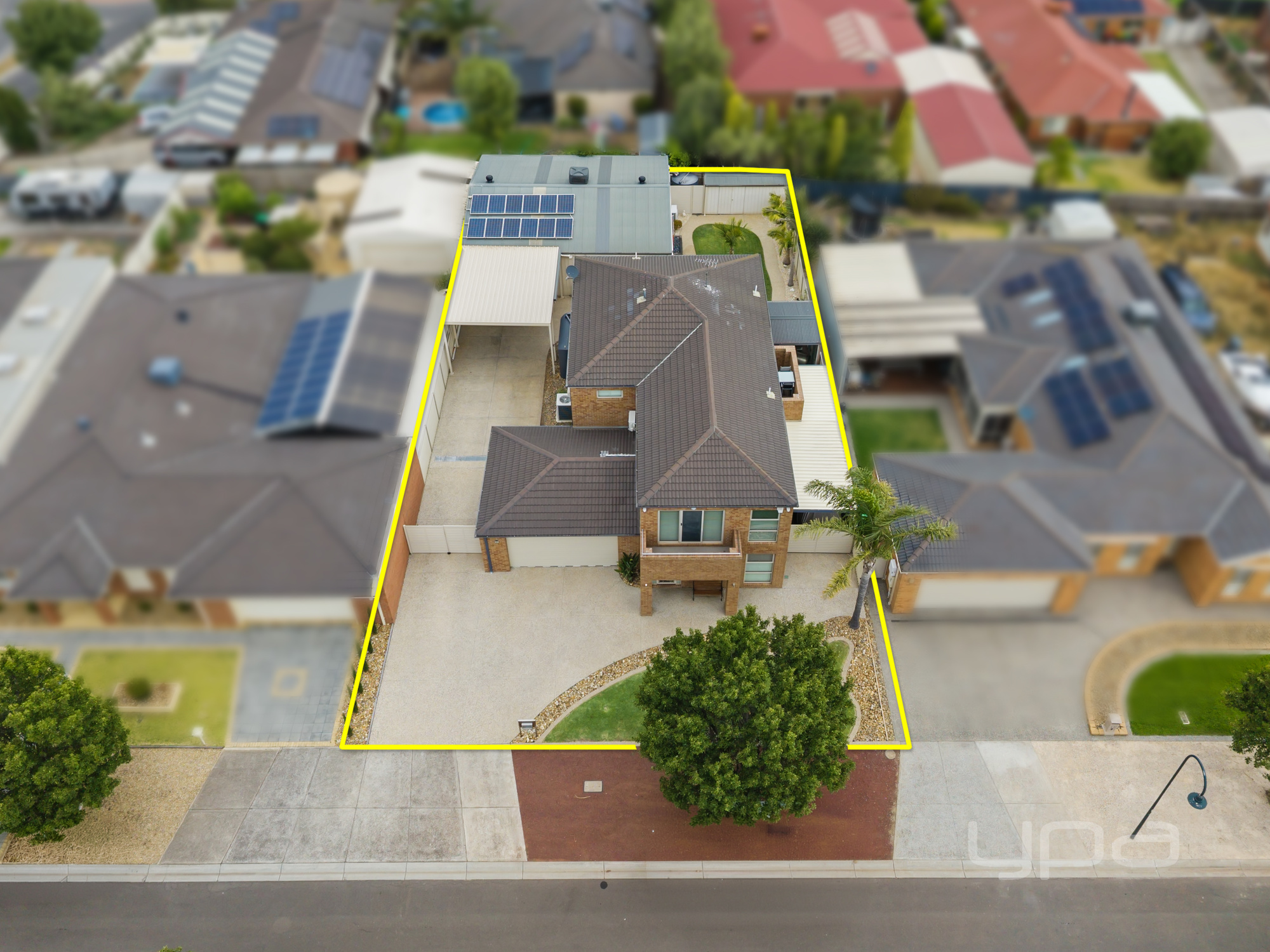 5 Ranfurlie Circuit, Melton West, Vic, 3337 - Image 2