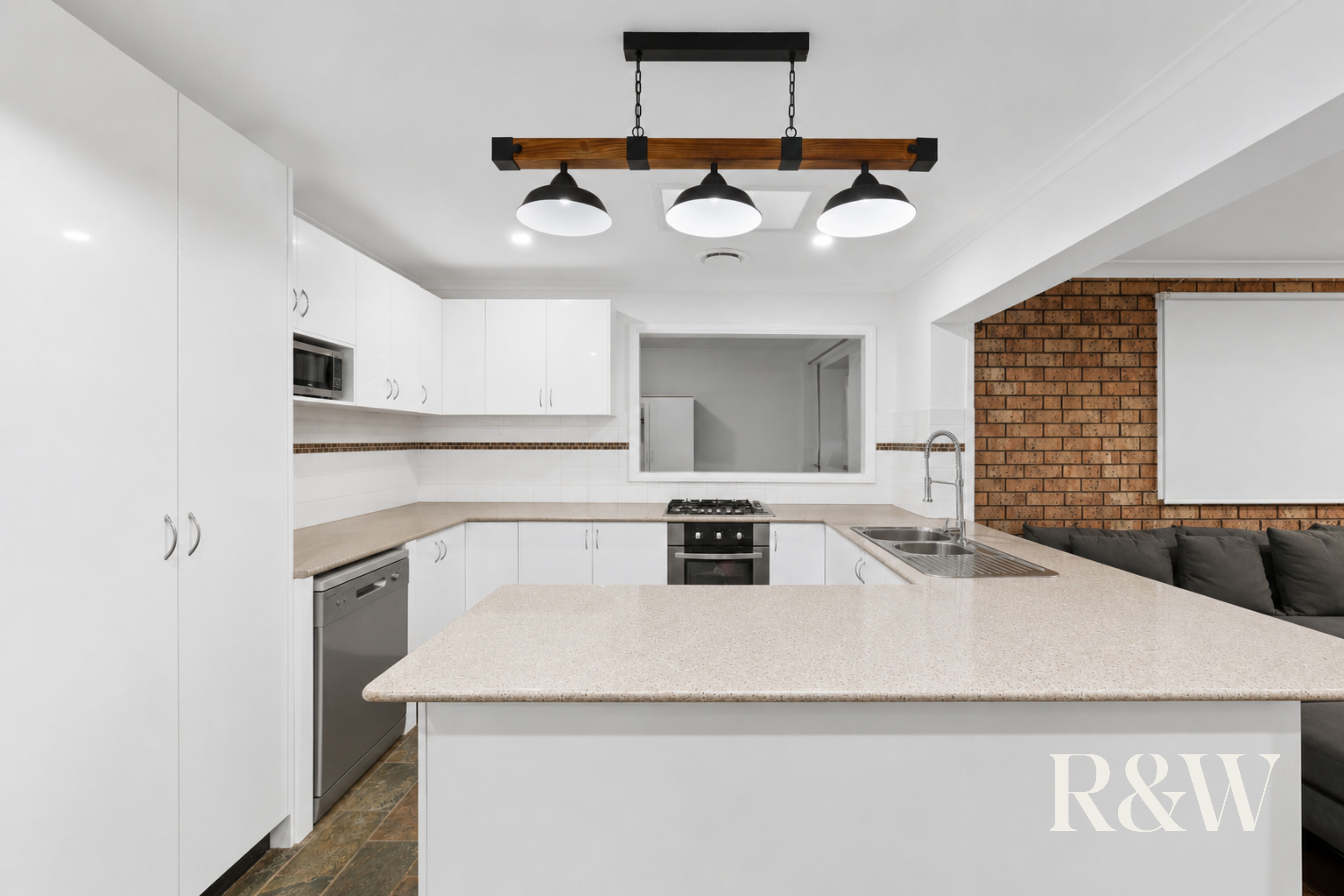 3 OMARU CRESCENT, Bradbury NSW 2560 - Image 3