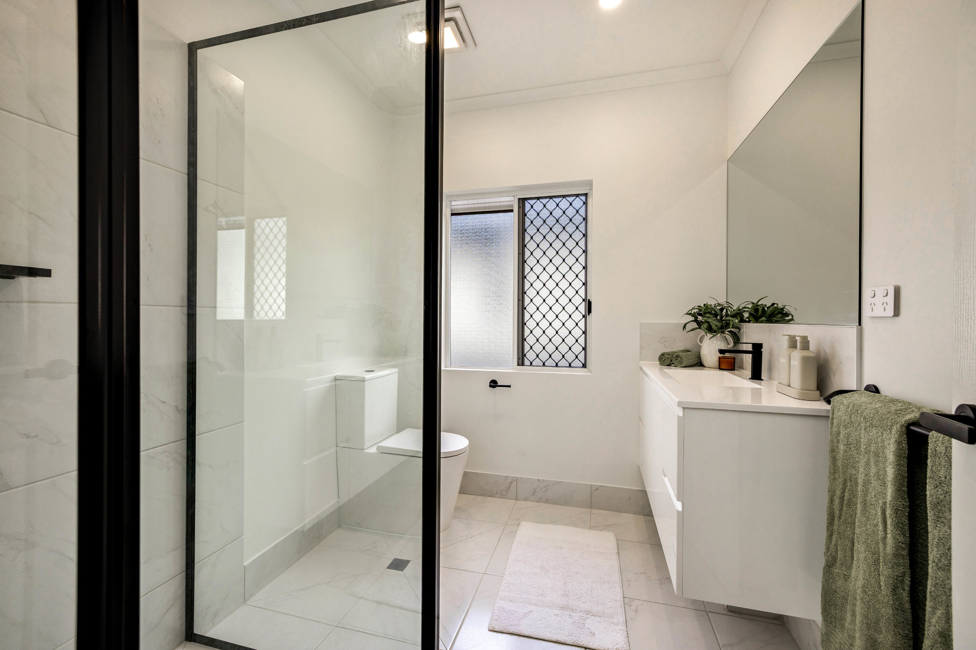 23 34-40 LILY STREET, CAIRNS NORTH QLD 4870 - Image 3