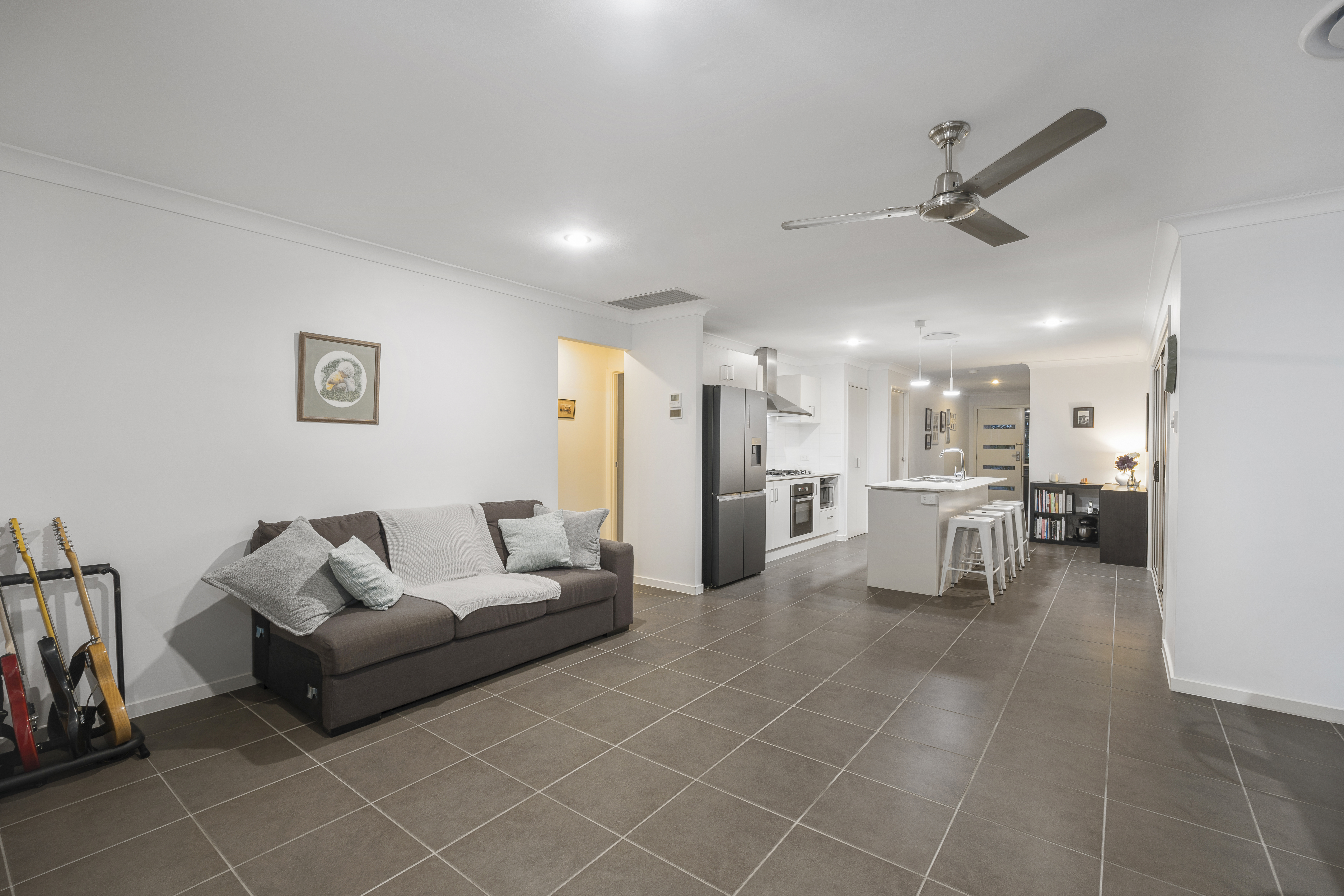 8 Bellinger Key, Pacific Pines, Qld, 4211 - Image 10