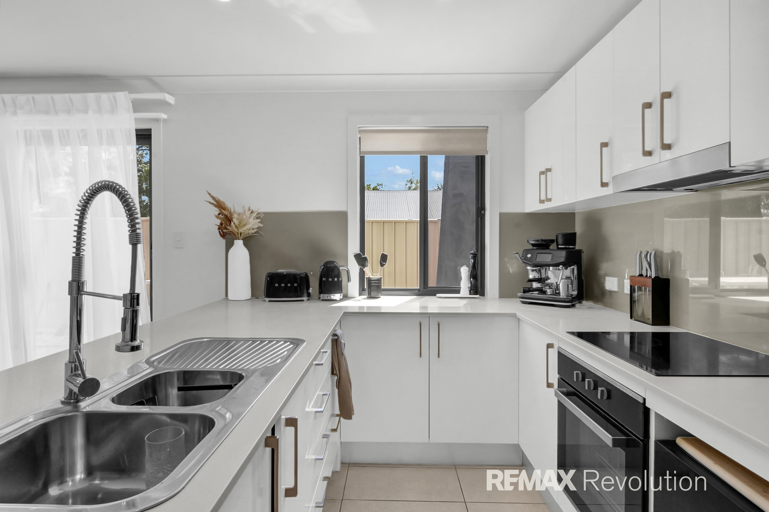 4-bedroom unit at UNIT 12 25-27 ARAFURA AVENUE, Loganholme QLD 4129, Logan, Queensland