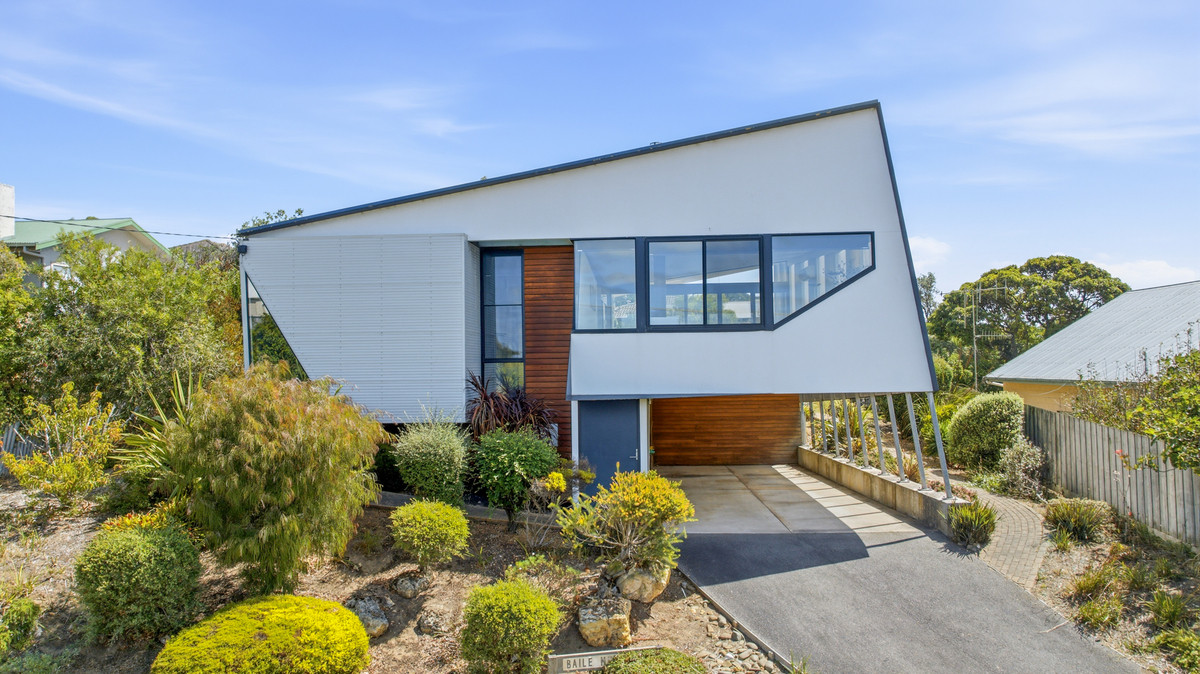 3-bedroom house at 12 Philip Street, Port Fairy, VIC 3284, Moyne, Victoria