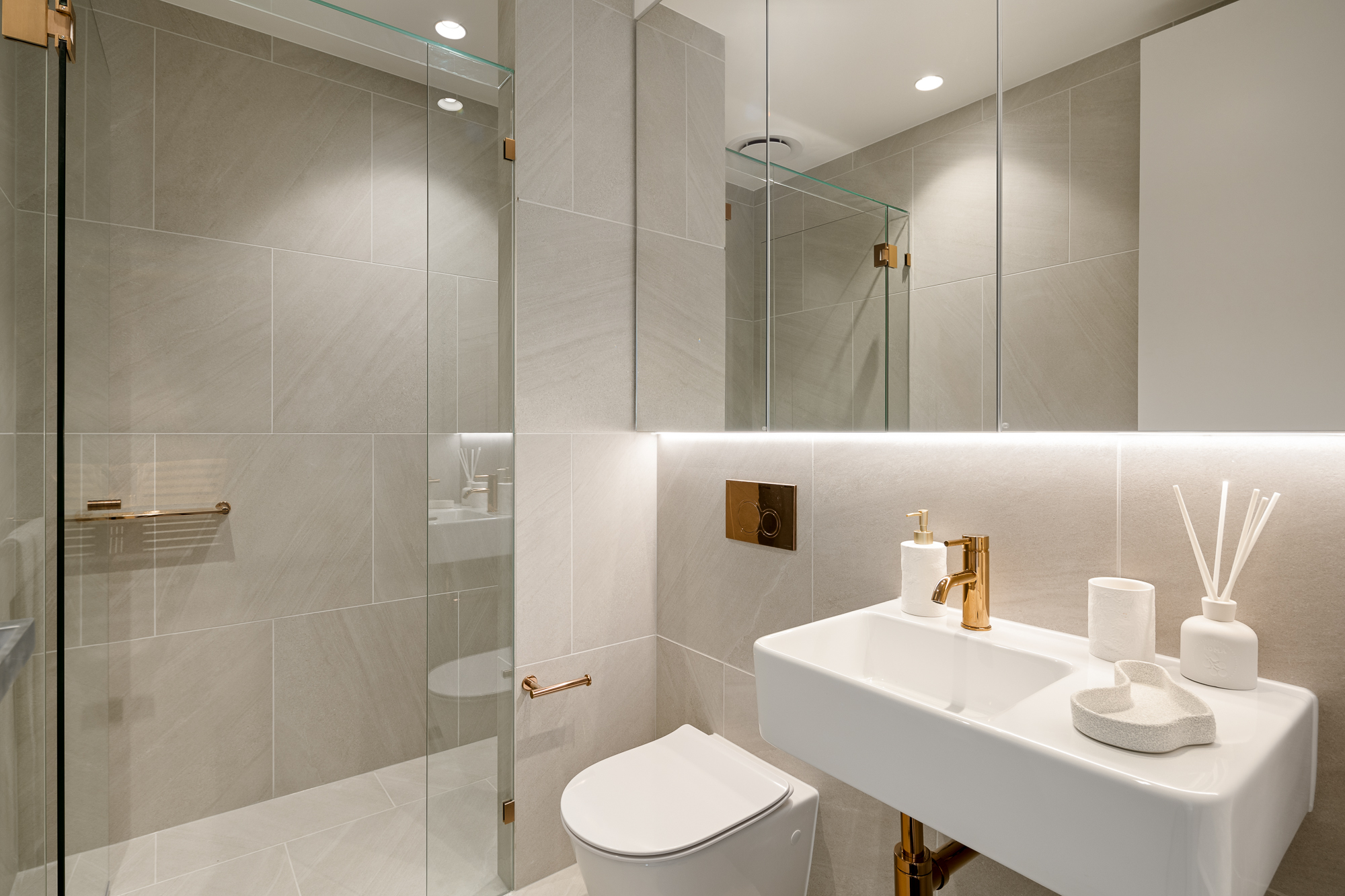 8/137-139 Gladstone Road , Highgate Hill, Qld, 4101 - Image 2