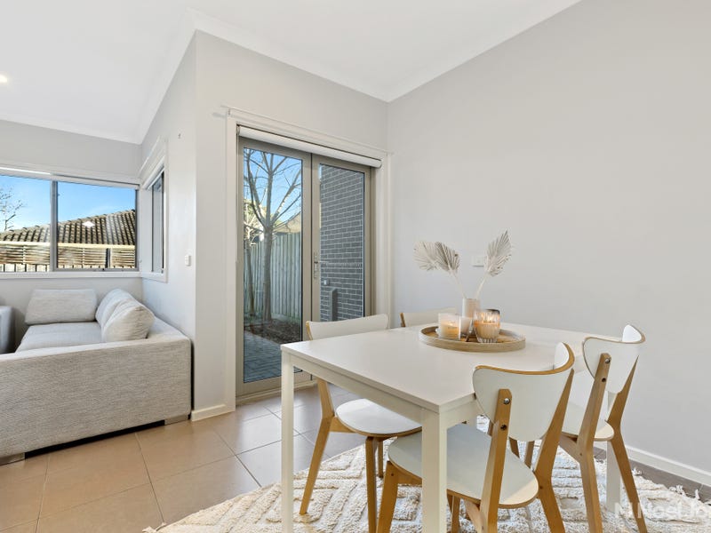 6 Peter Street, Croydon South, VIC 3136 - Image 2