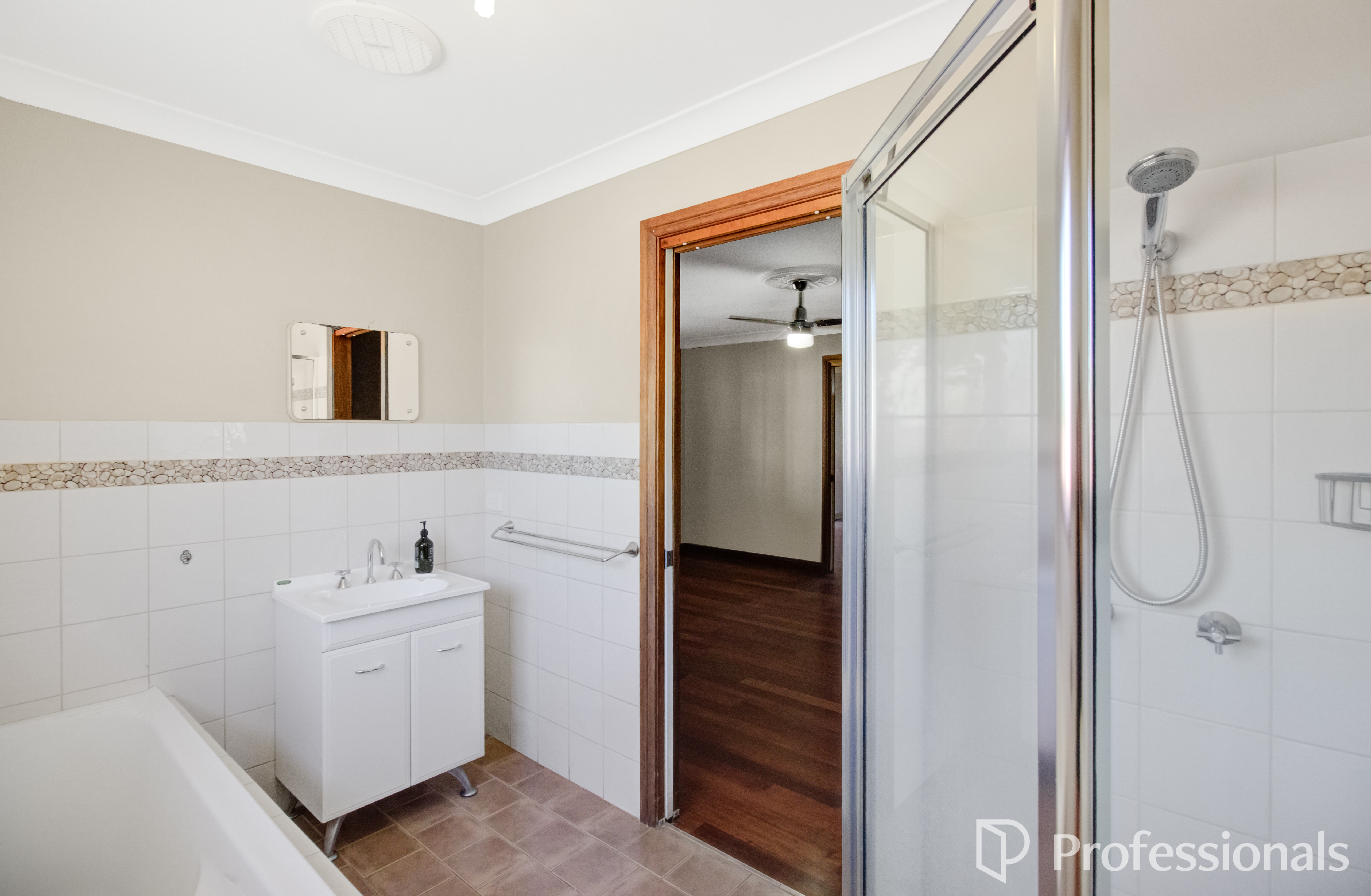 4-bedroom house at 14 Eaton Street, Ashmont, NSW 2650, Wagga Wagga, New South Wales