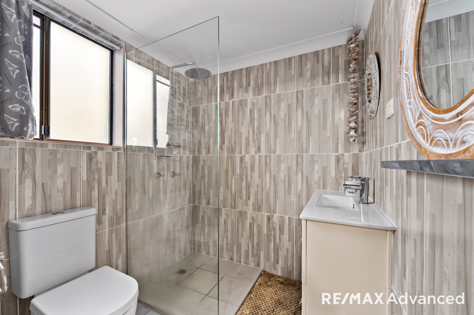 3-bedroom unit at 2 193 SYLVAN BEACH ESPLANADE, BELLARA QLD 4507, Moreton Bay, Queensland