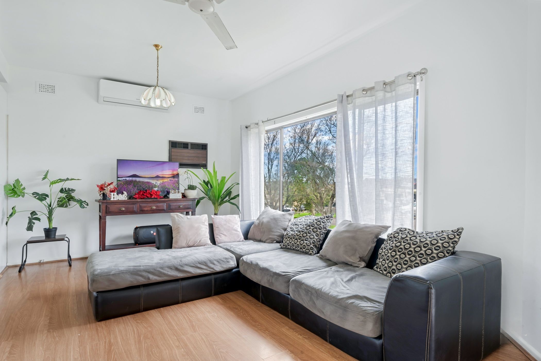 5-bedroom house at 61 Minchinbury Street, Eastern Creek, NSW 2766, Blacktown, New South Wales