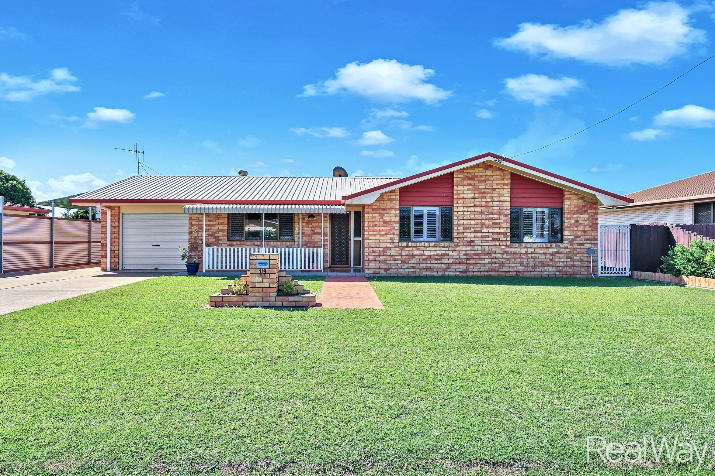 19 Brady Street, Avenell Heights, QLD 4670 - Image 1