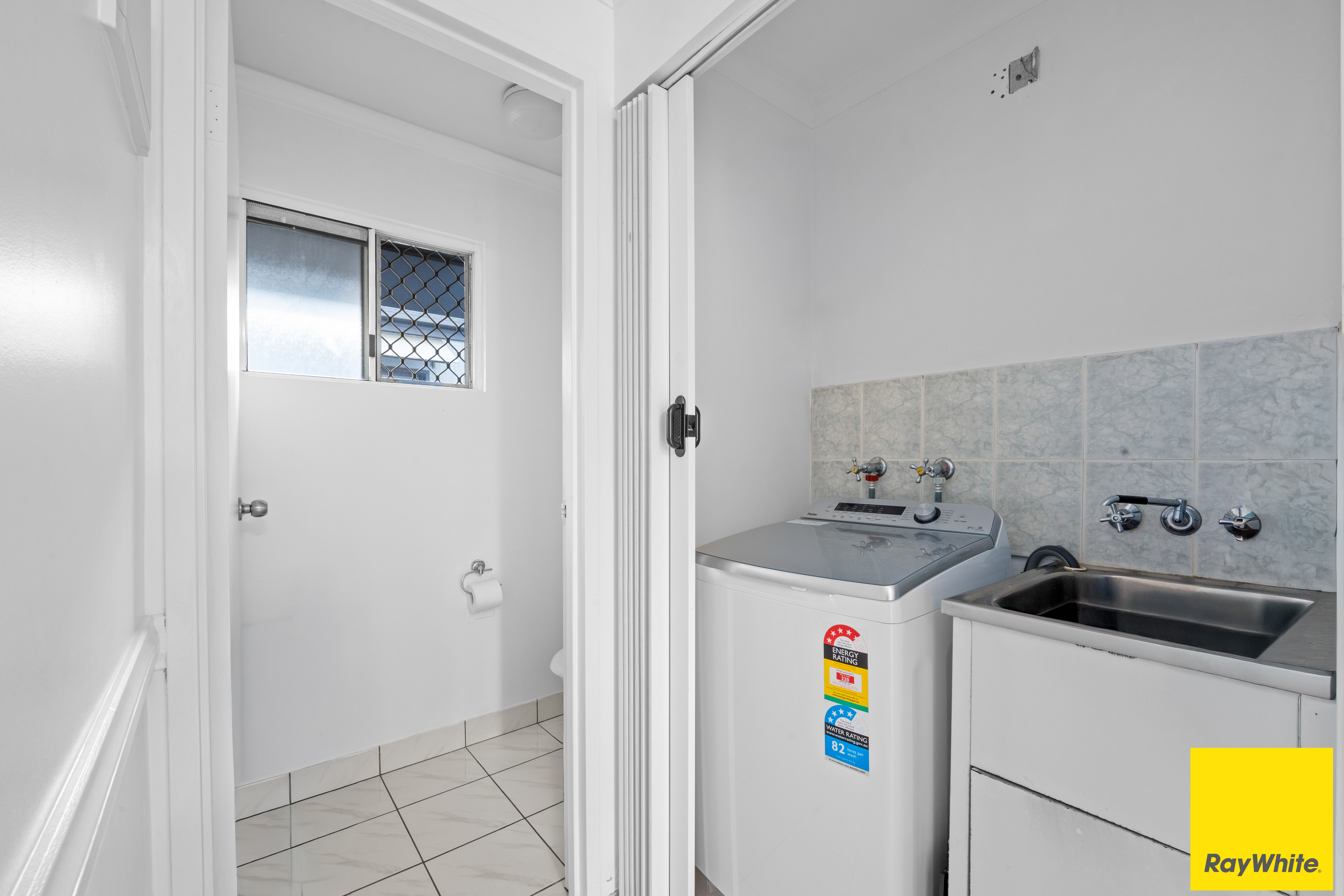 4/10 Brown Street, Woree, QLD 4868 - Image 9