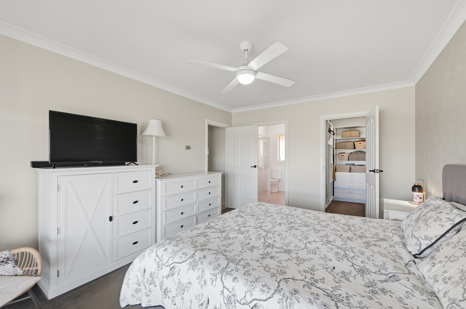 5-bedroom house at 75 Mcclure Road, Yenda, NSW 2681, Griffith, New South Wales
