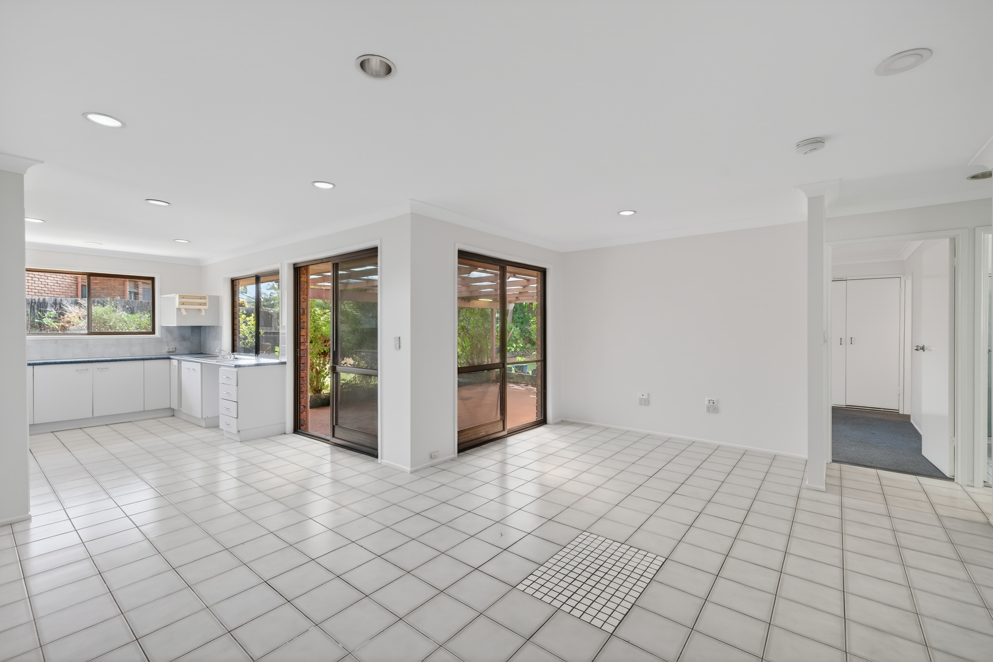 11 Harding Crescent, Cleveland, QLD 4163 - Image 7