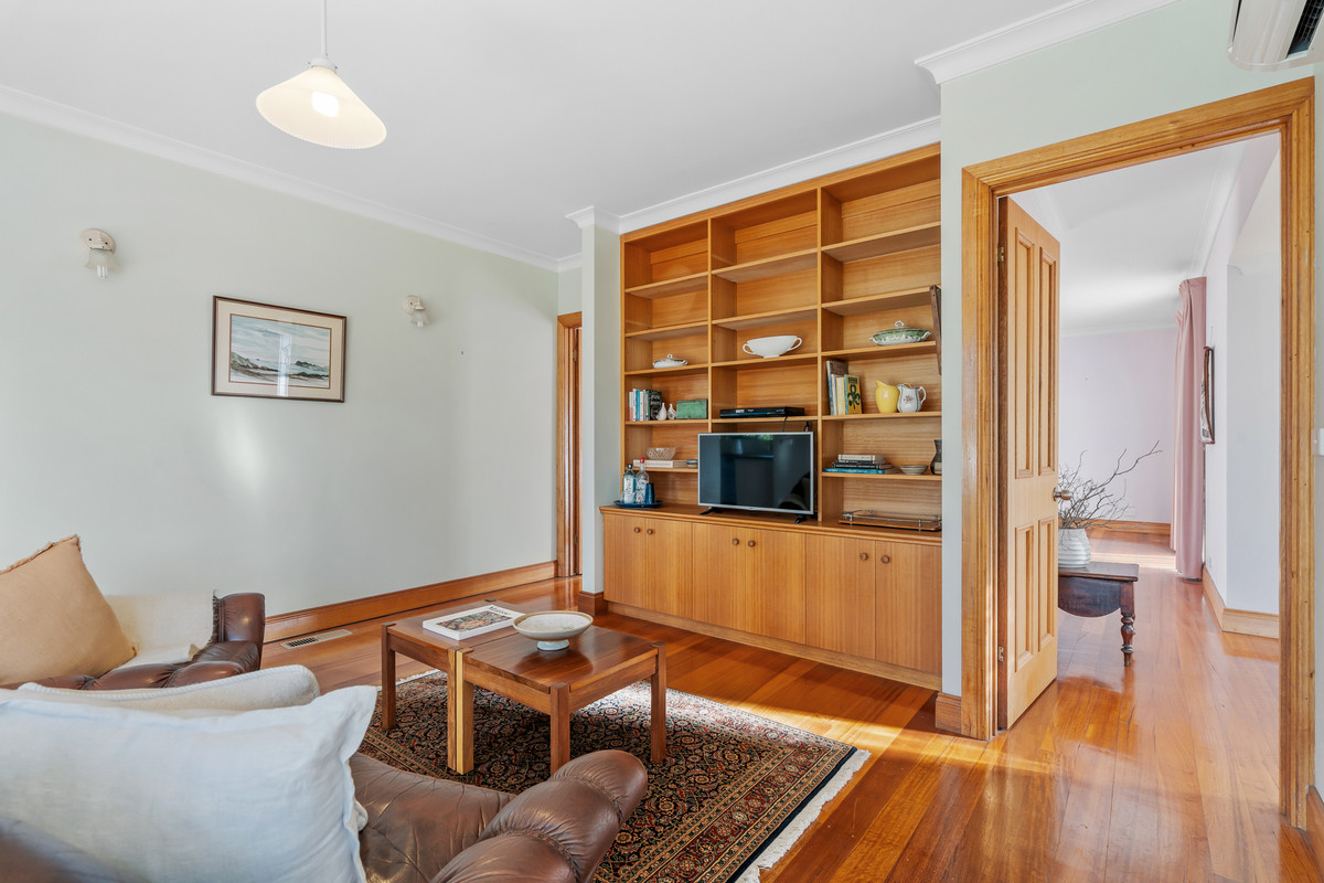 3-bedroom house at 1/7 Regent, Port Fairy, Vic, 3284, Moyne, Victoria