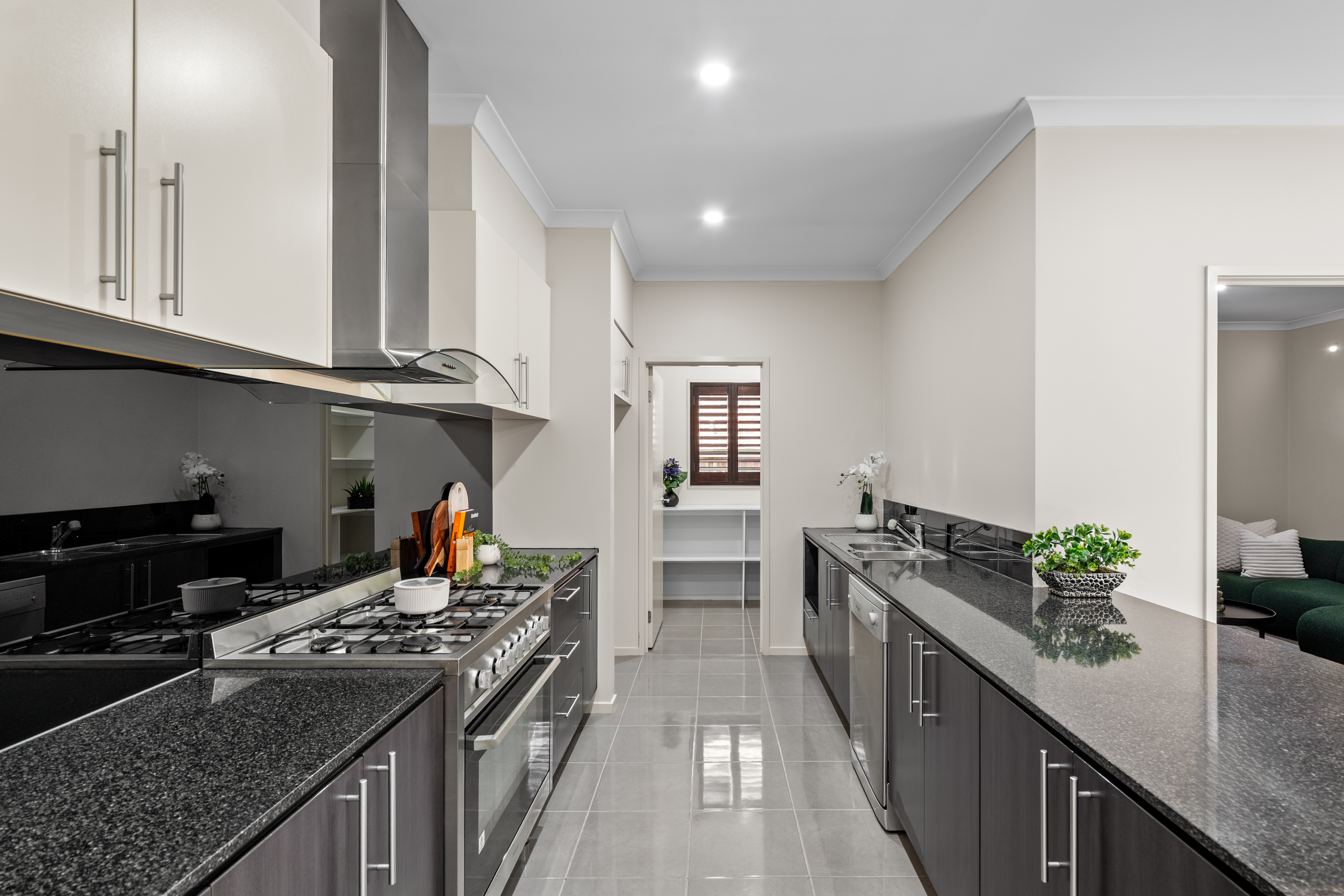 7 RADMAN STREET, Epping VIC 3076 - Image 2