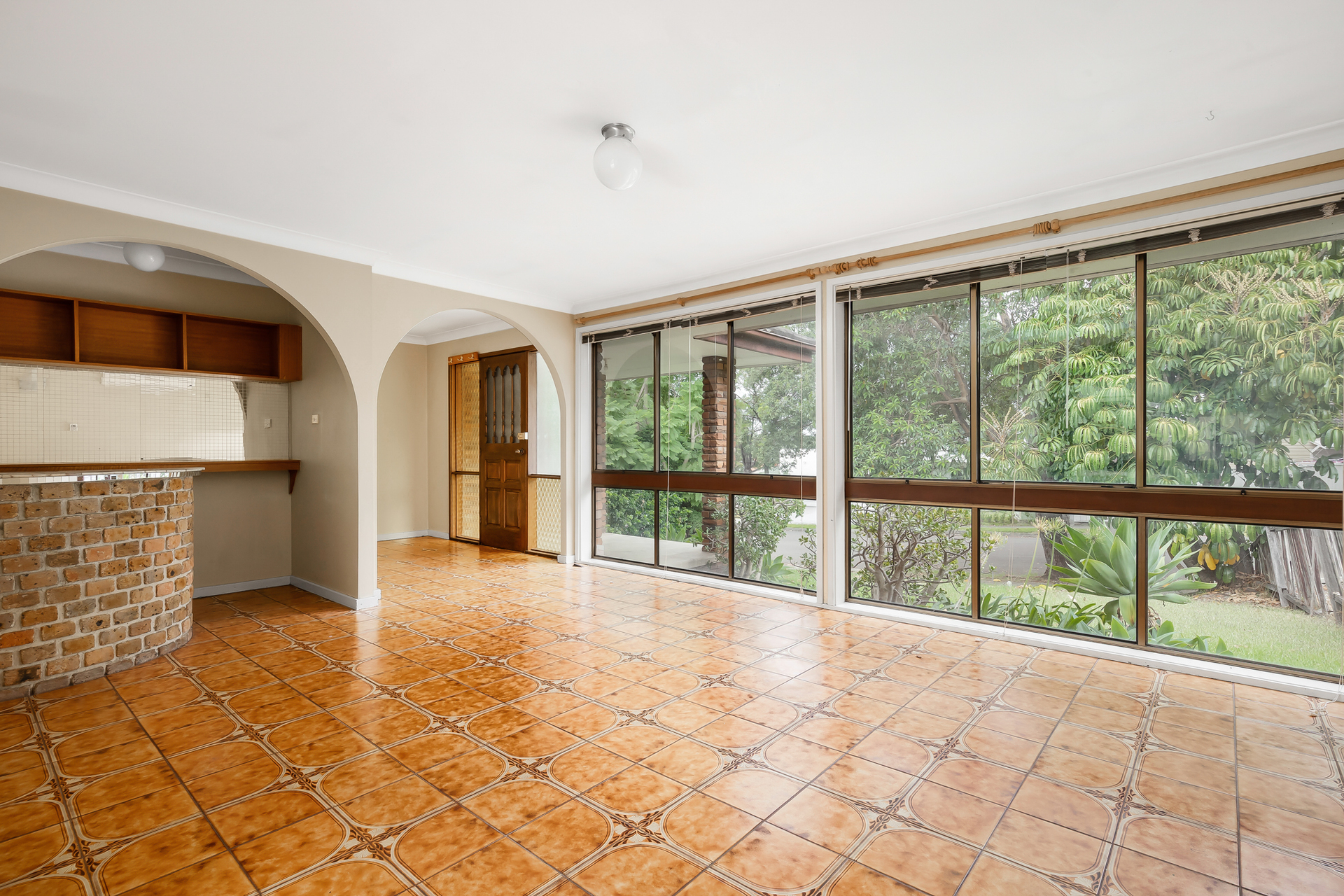 2 Ainsworth Crescent, Wetherill Park, NSW 2164 - Image 4