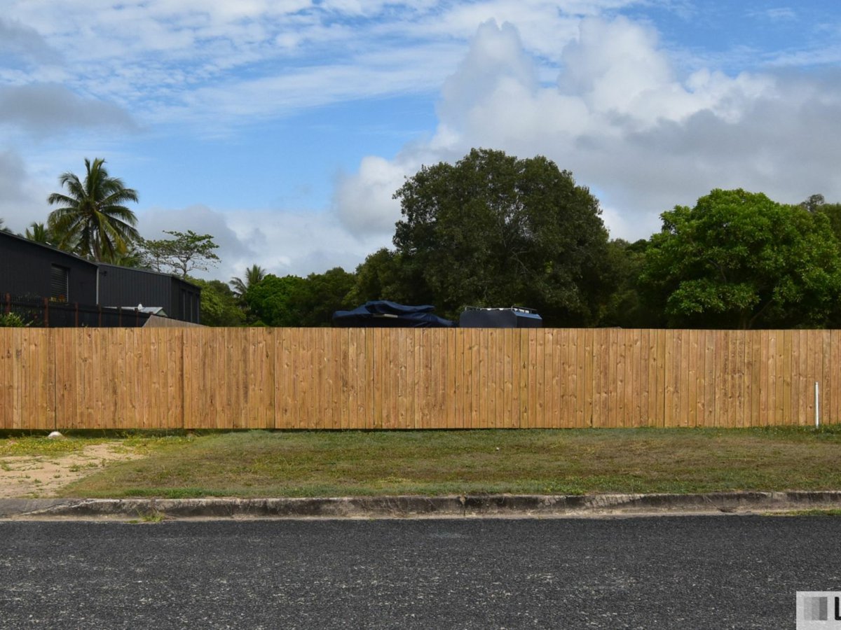 9 Taylor Street, Tully Heads, QLD 4854 - Image 3