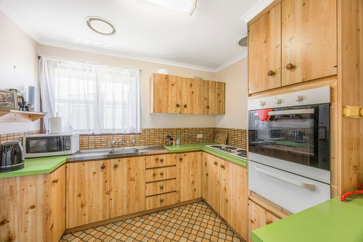 1/6 Pearl Street, Torquay, VIC 3228 - Image 3