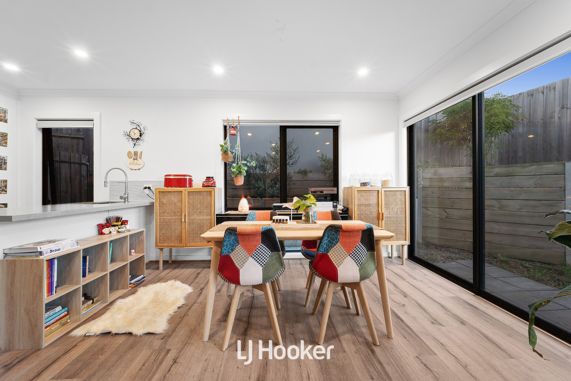 2/14 Outlook Drive, Berwick, VIC 3806 - Image 5